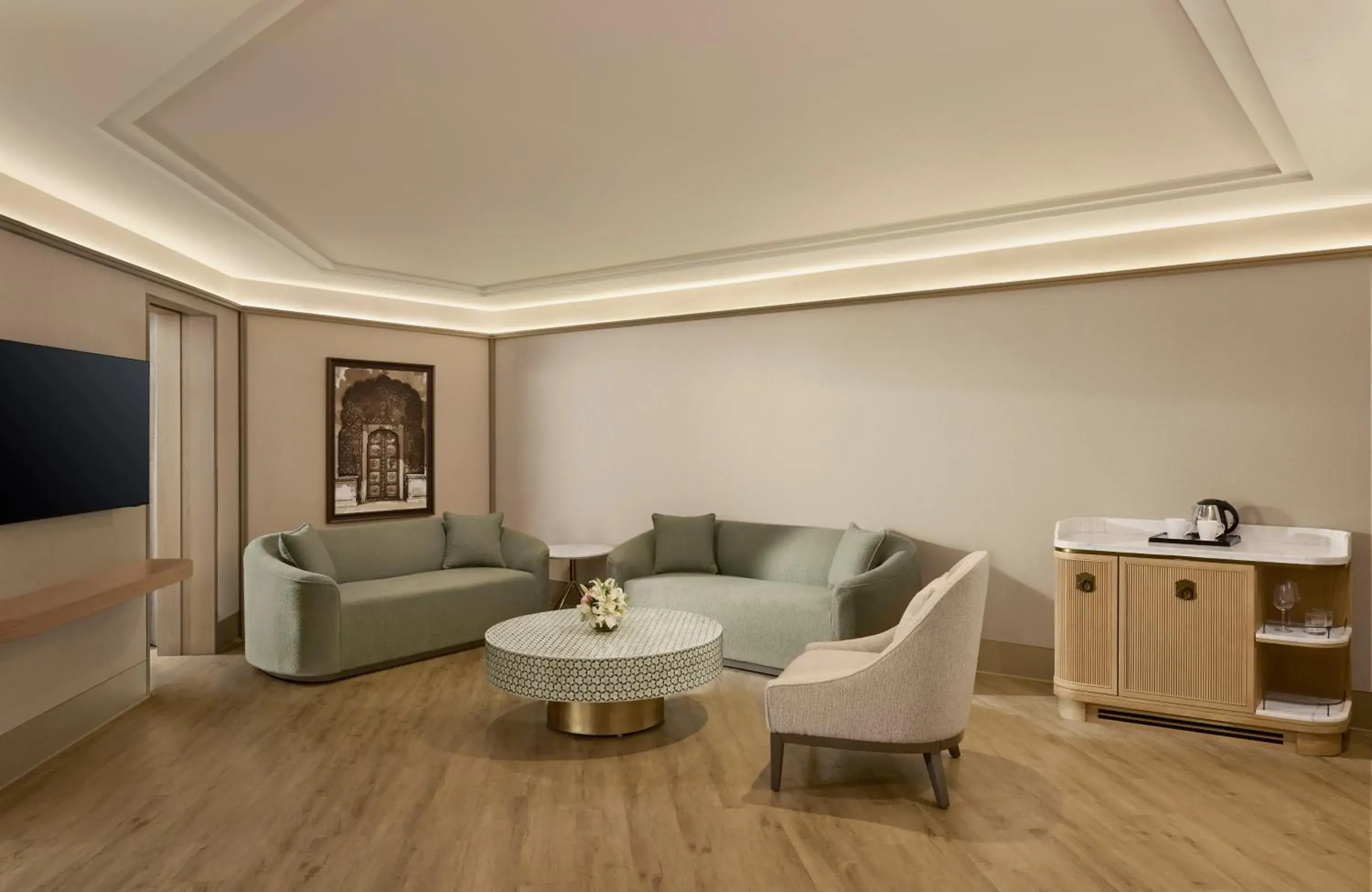 Premium King Suite with Sofa Bed: Enjoy INR 1500 hotel credits per stay - single occupancy in Udaipur Marriott Hotel Premium King Suite with Sofa Bed: Enjoy INR 1500 hotel credits per stay - single occupancy in Udaipur Marriott Hotel