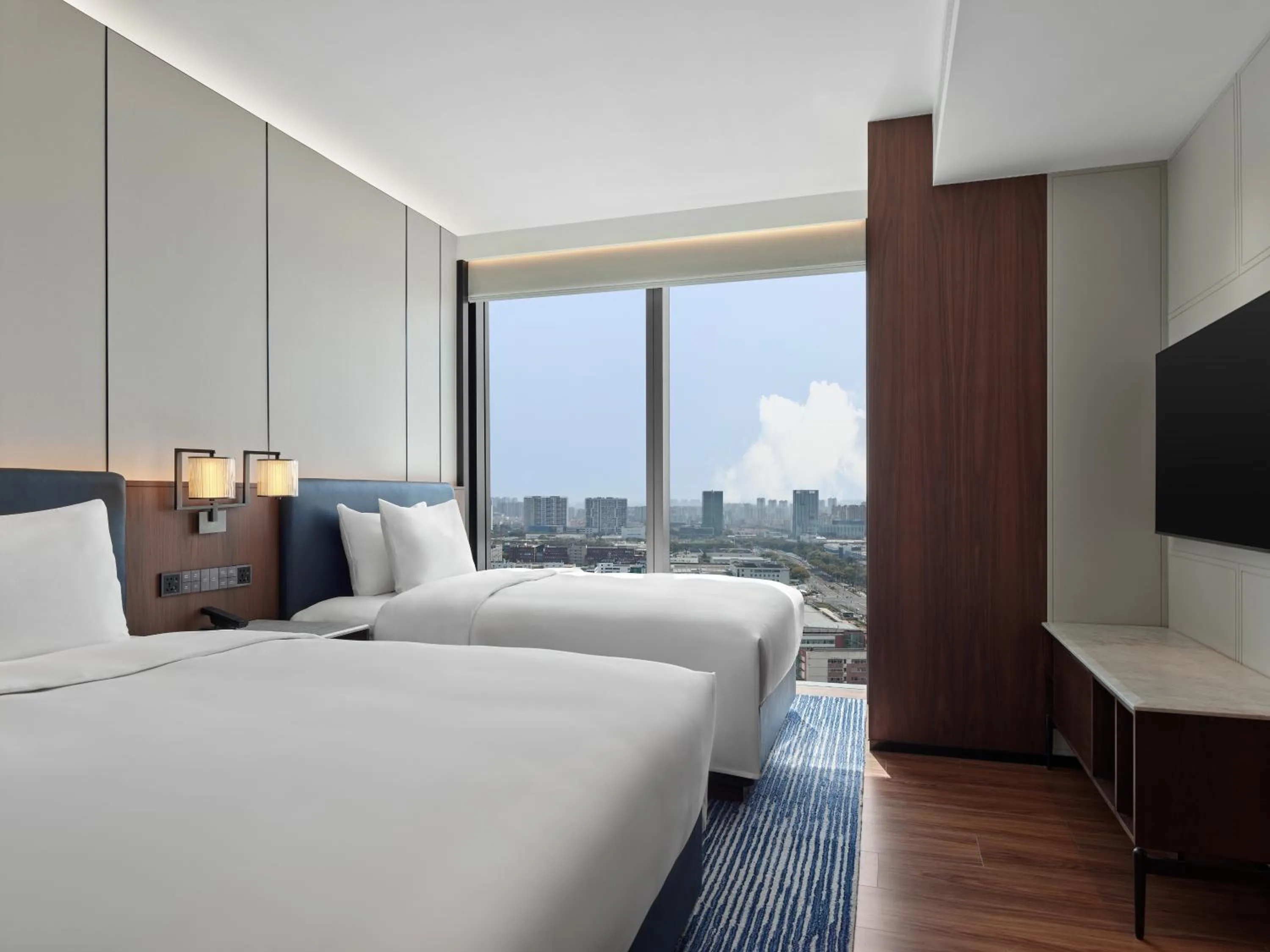 Photo of the whole room, Bed in Marriott Executive Apartments Suzhou Industrial Park