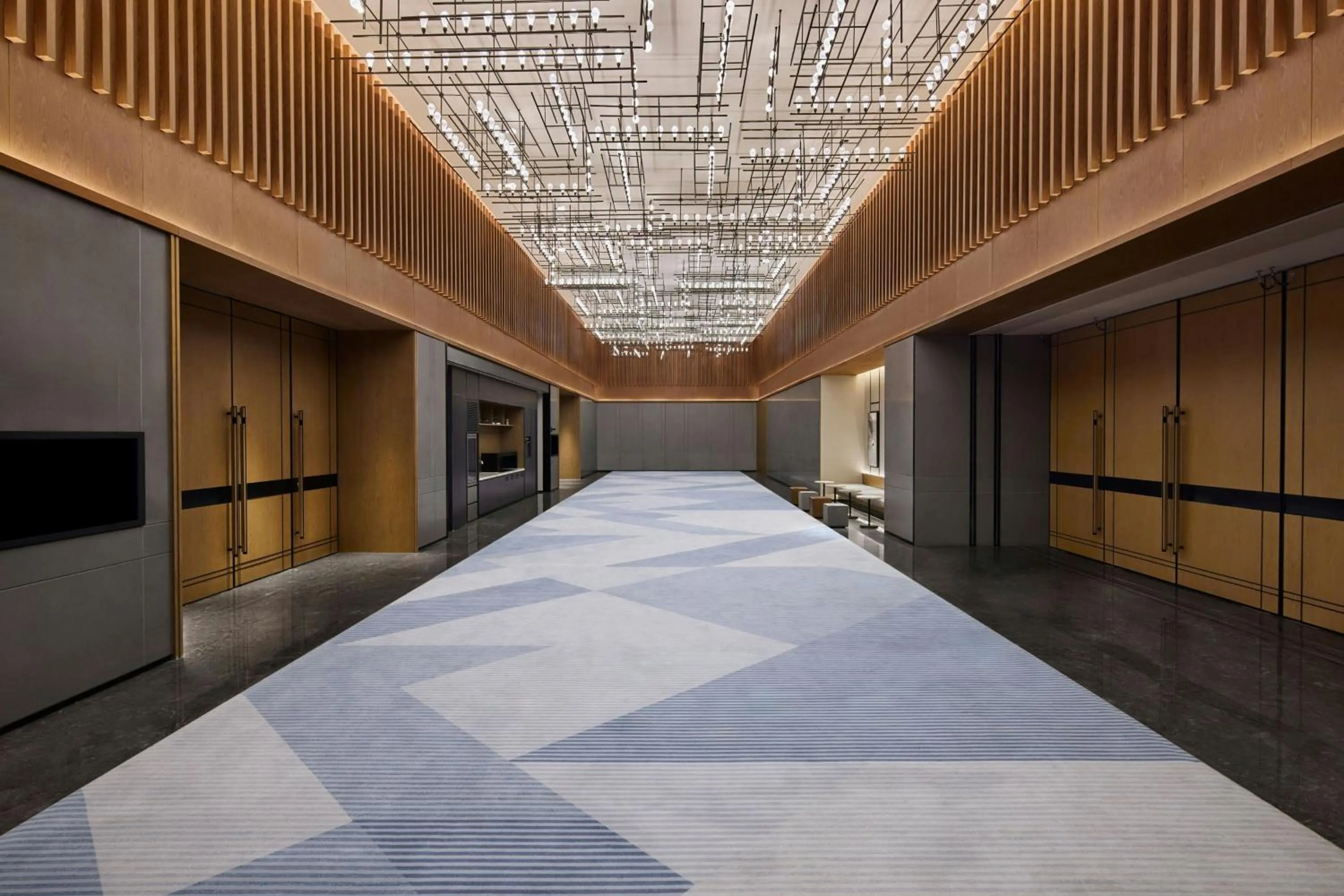 Meeting/conference room, Bed in Sheraton Grand Xiamen Jimei