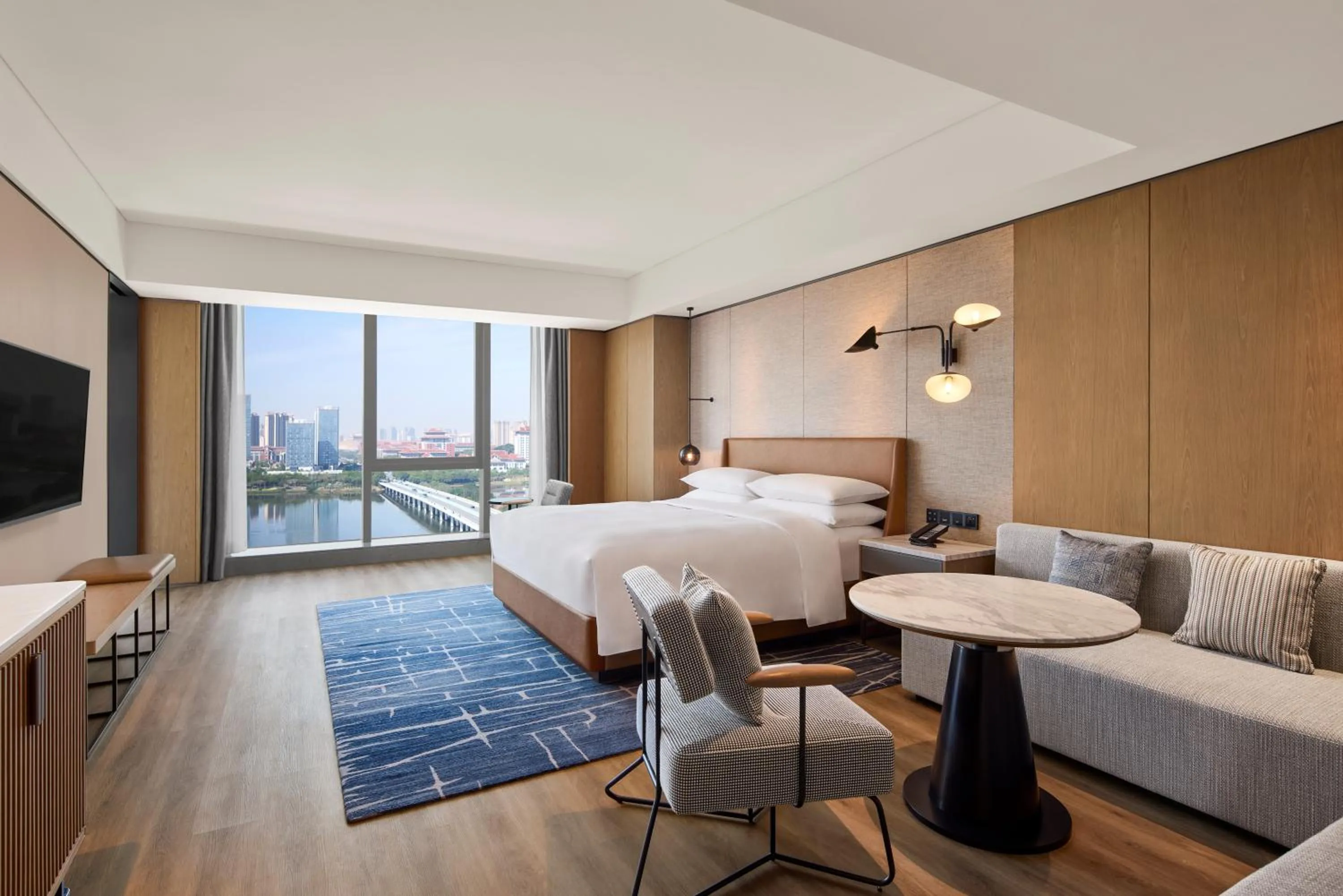 Living room, Bed in Sheraton Grand Xiamen Jimei