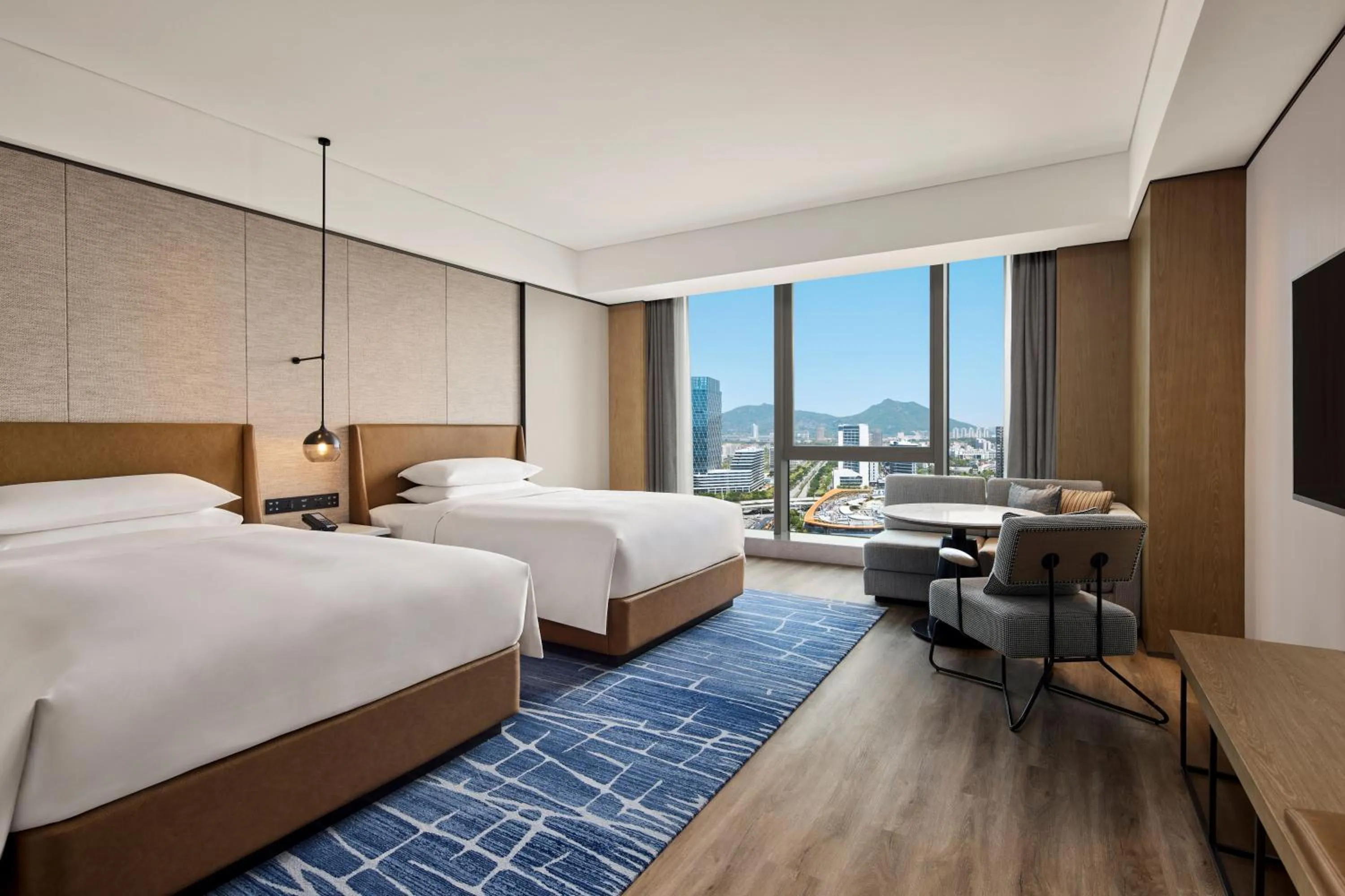 Living room, Bed in Sheraton Grand Xiamen Jimei