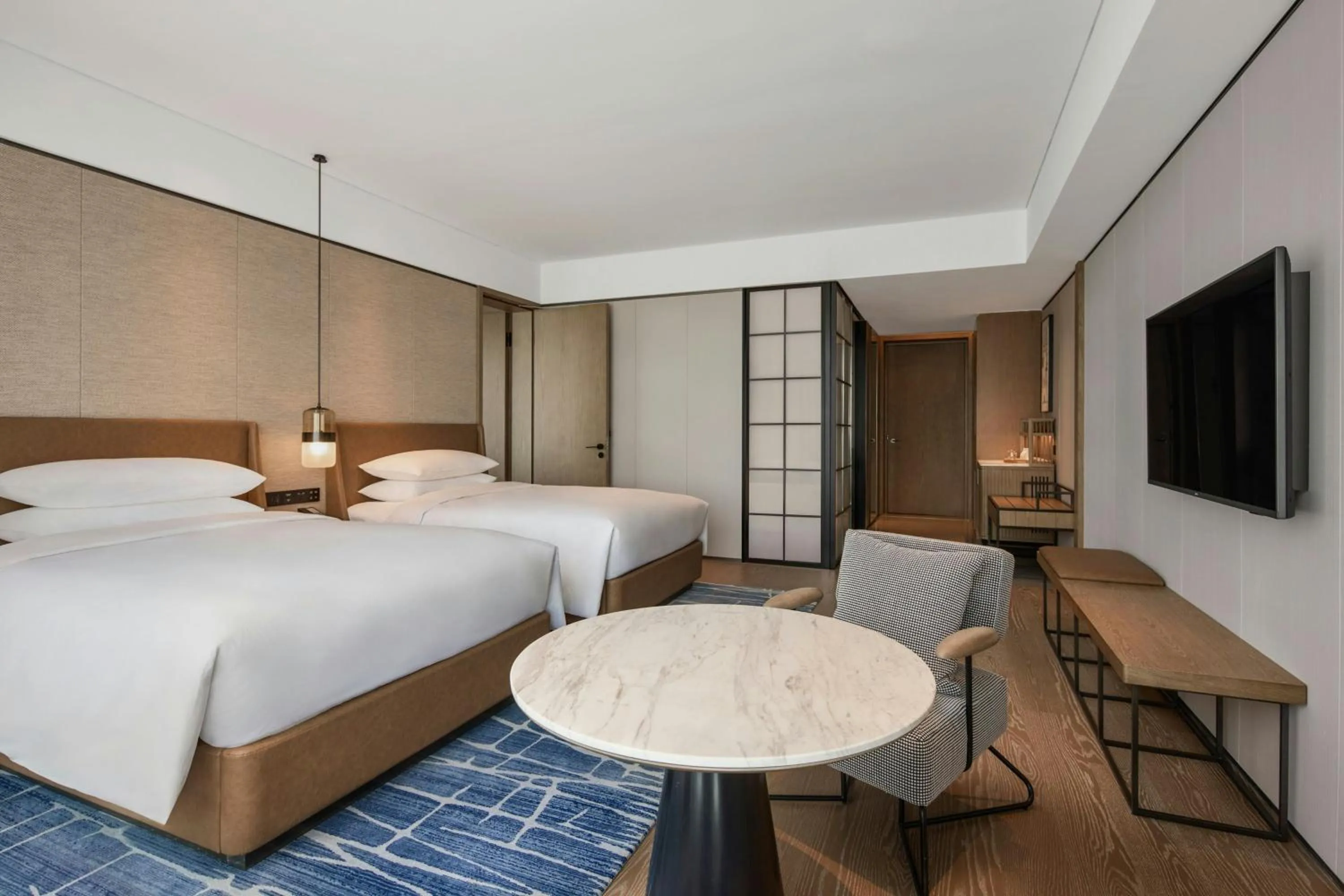 Photo of the whole room, Bed in Sheraton Grand Xiamen Jimei