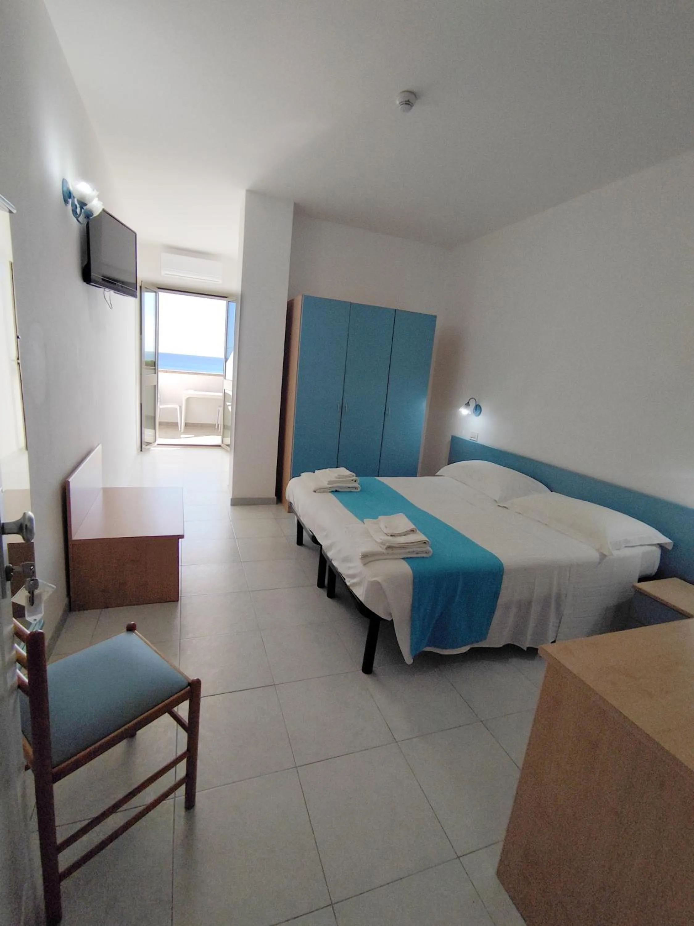 TV and multimedia, Bed in Picchio Hotel Pescoluse