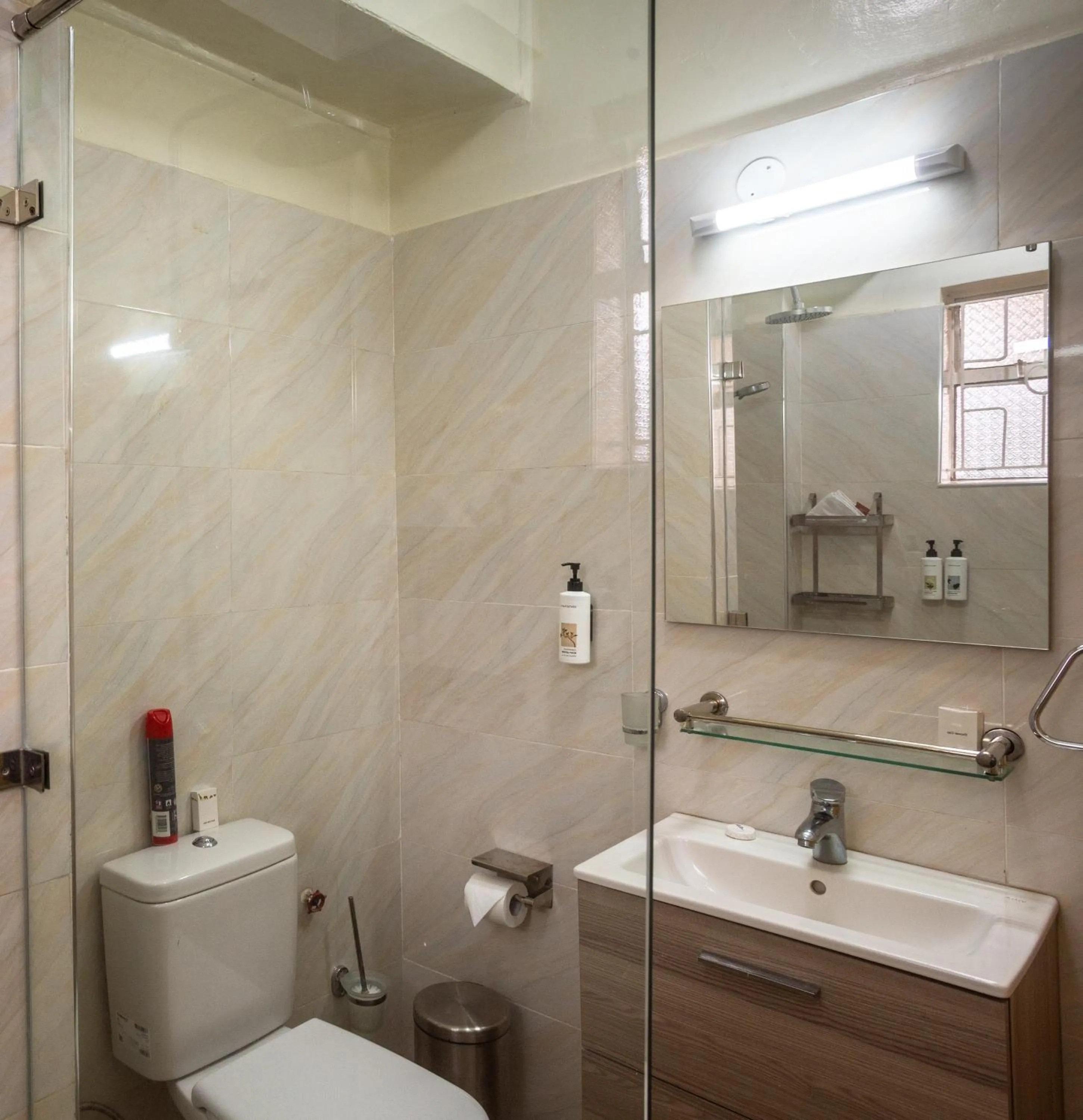 Shower in Sportsview Hotel Kasarani