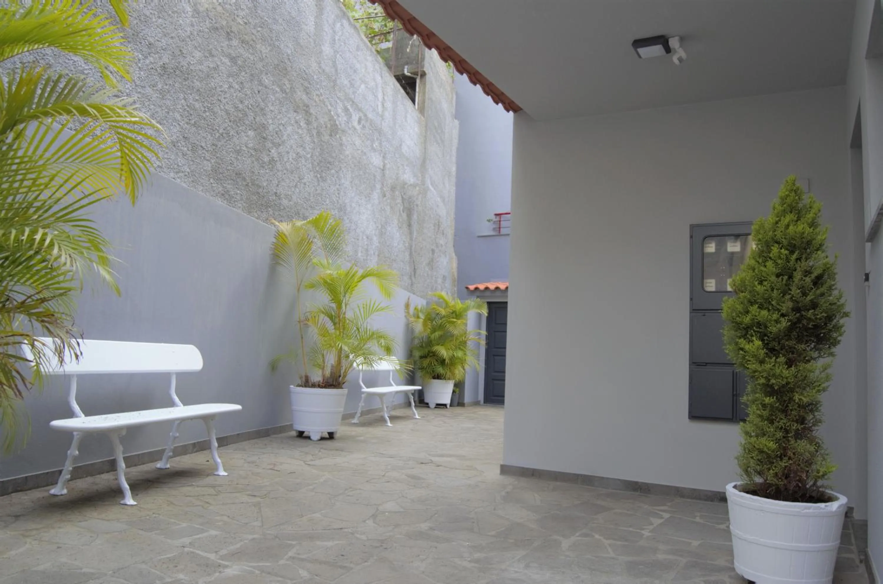 Facade/entrance in Apartamentos Turísticos Vitoria by Petit Hotels