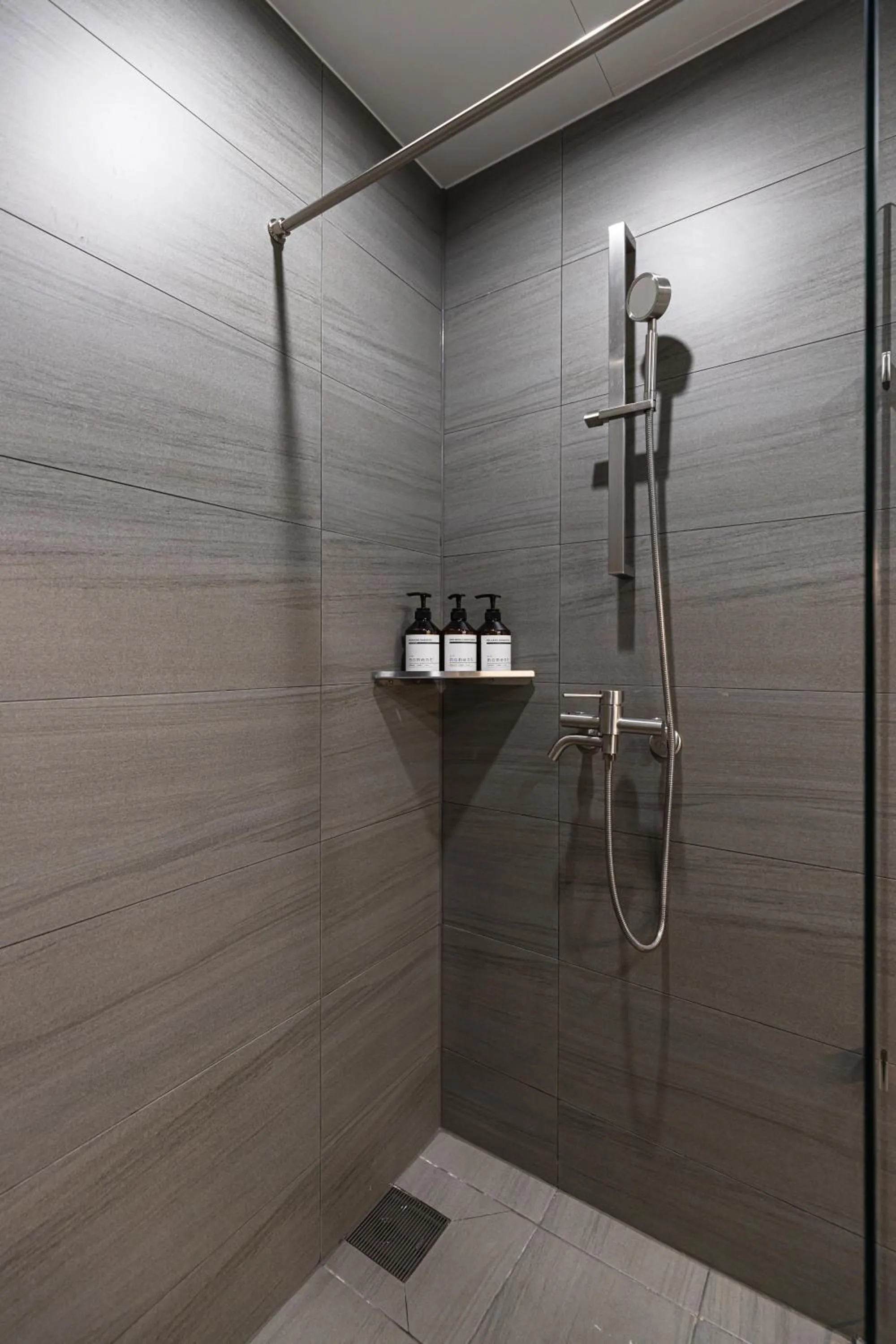 Shower in Hotel Modak Namdaemun