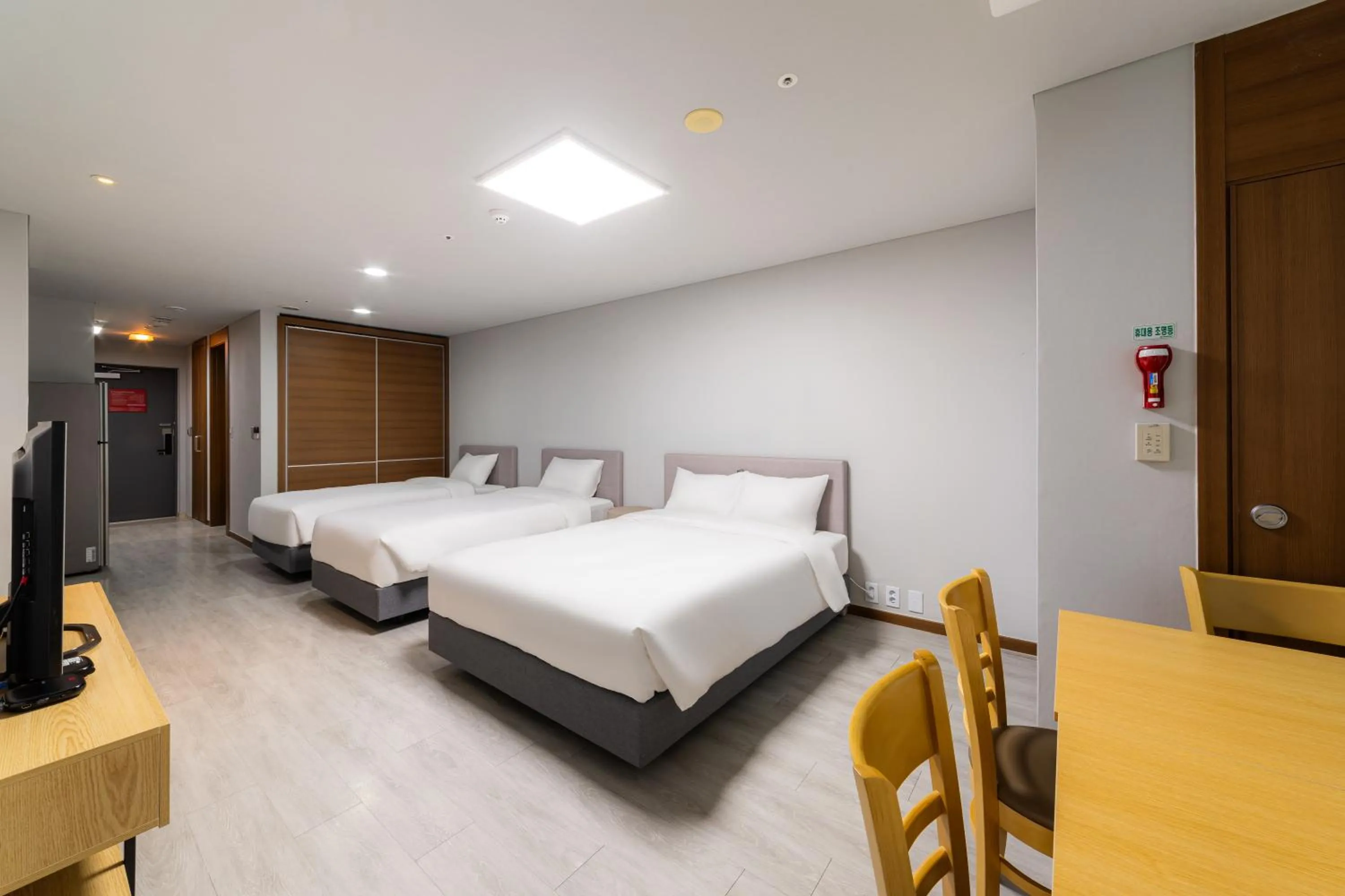 Bedroom, Bed in Hotel Modak Namdaemun