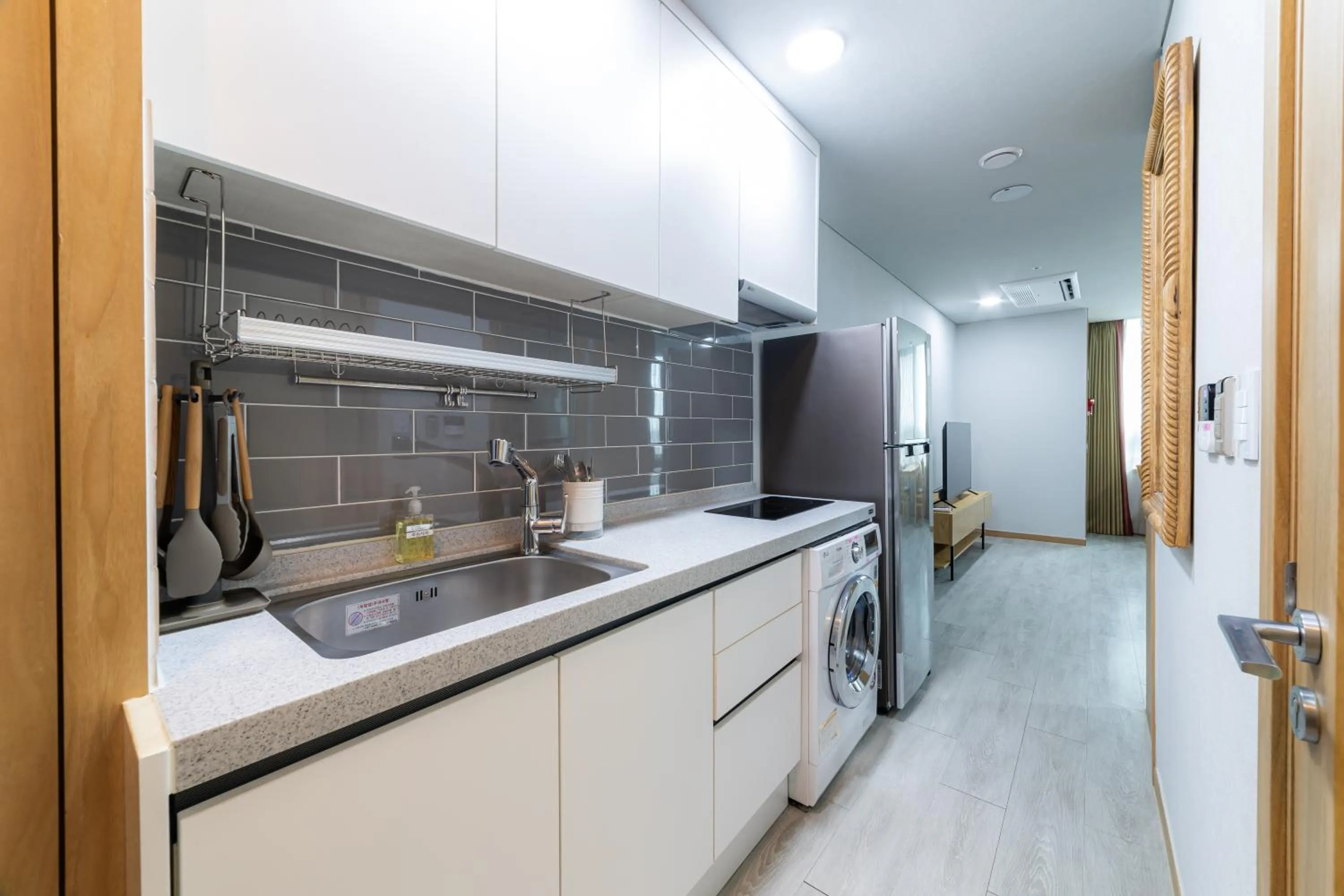 kitchen in Hotel Modak Namdaemun