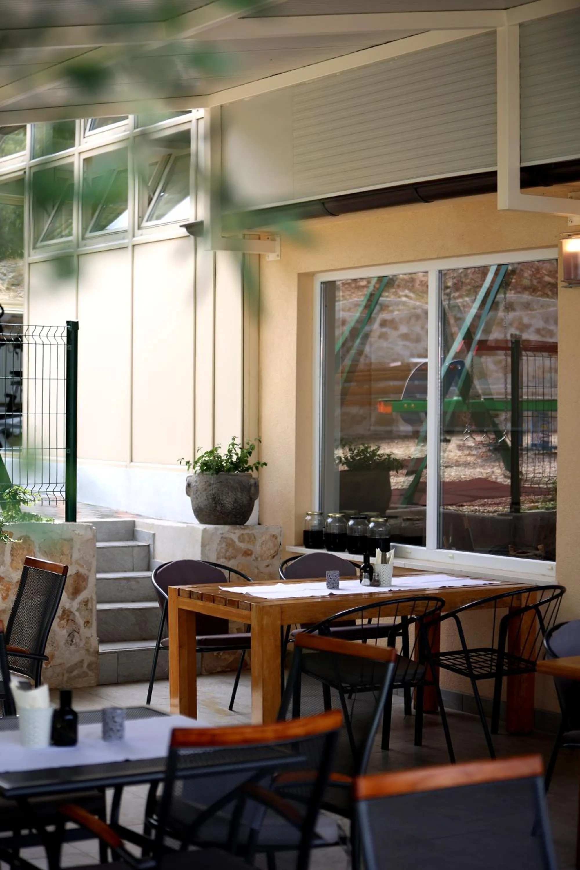 Restaurant/places to eat in Hotel Murter