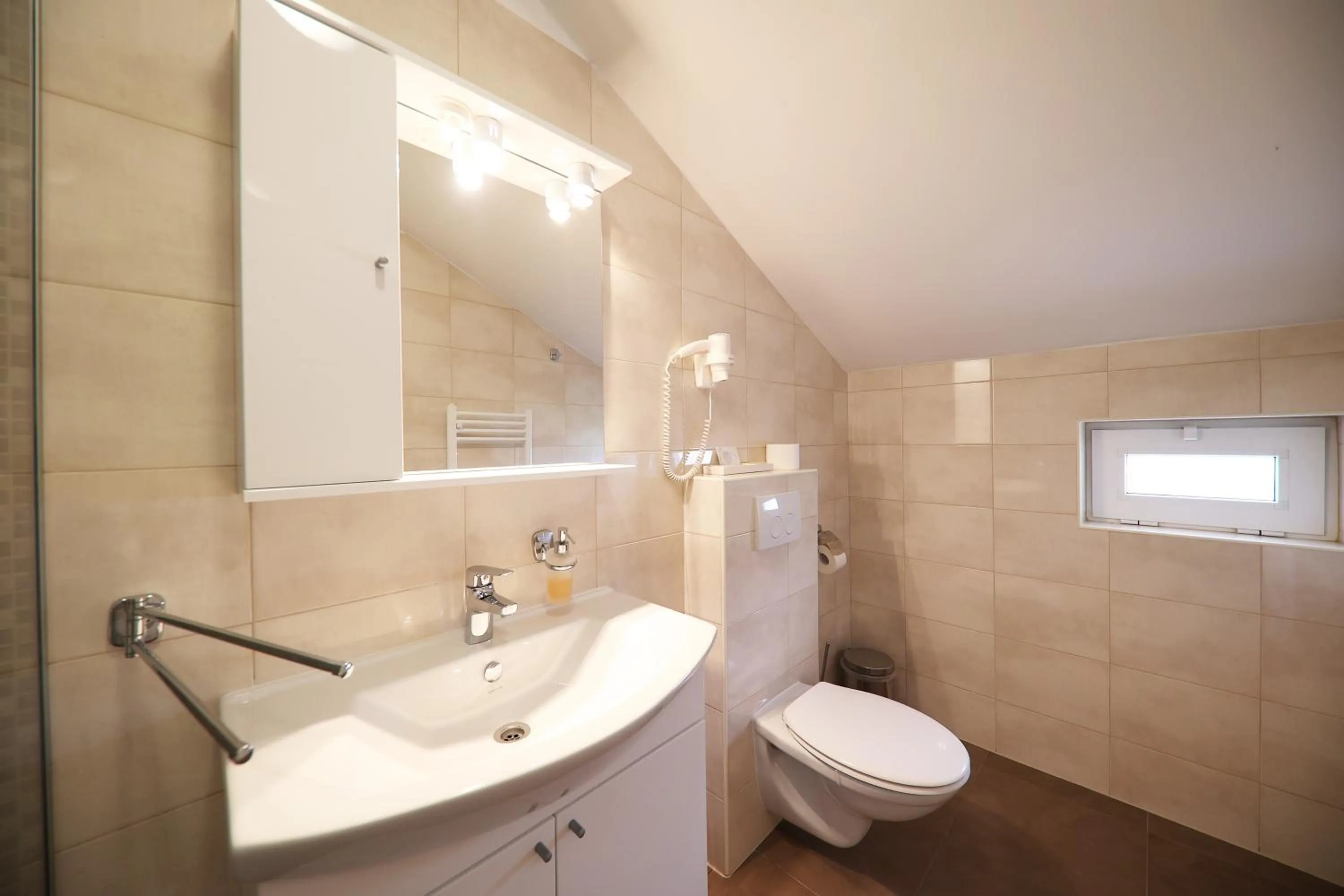 Bathroom in Hotel Murter