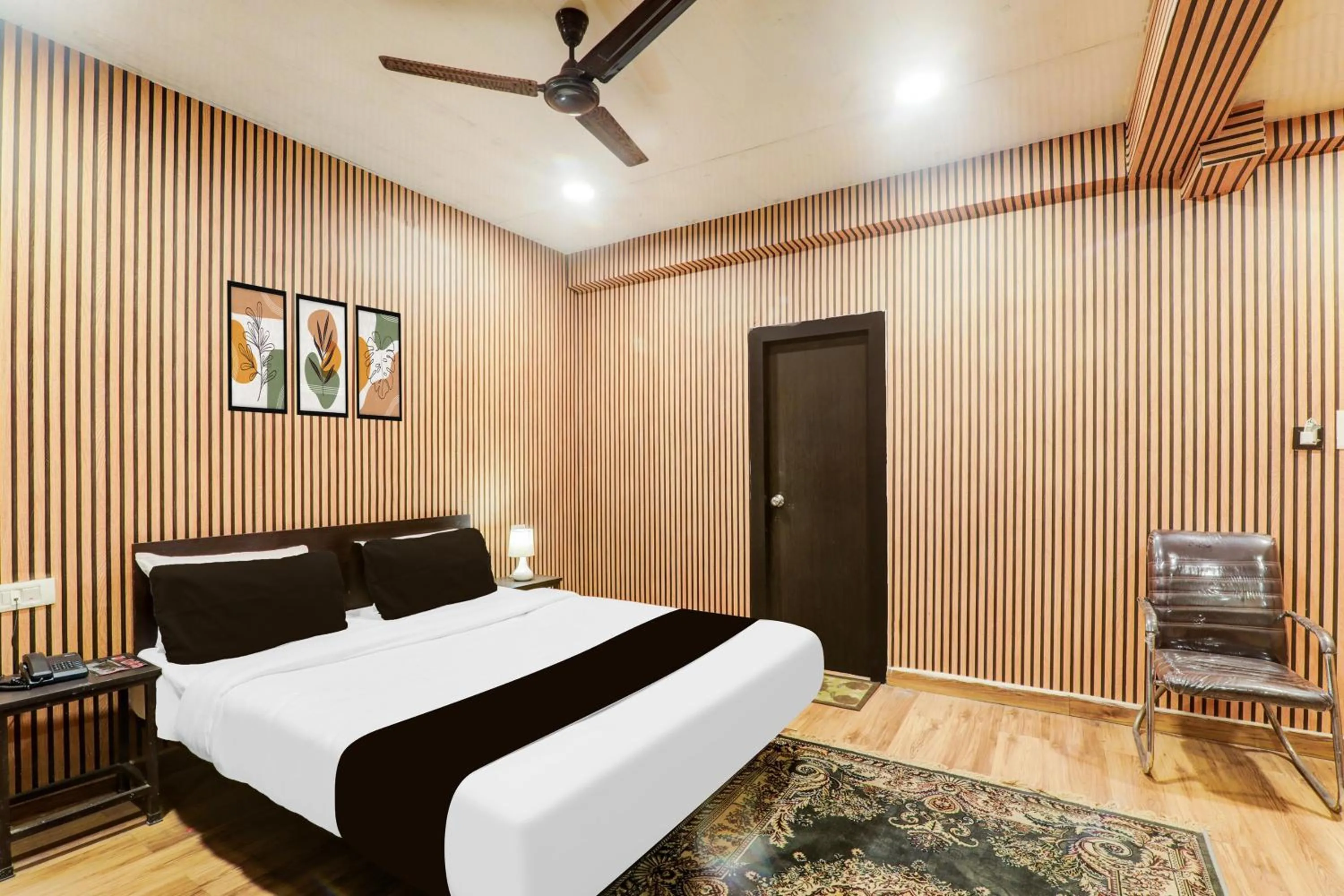 Super Townhouse Awas Vikas Kalyanpur