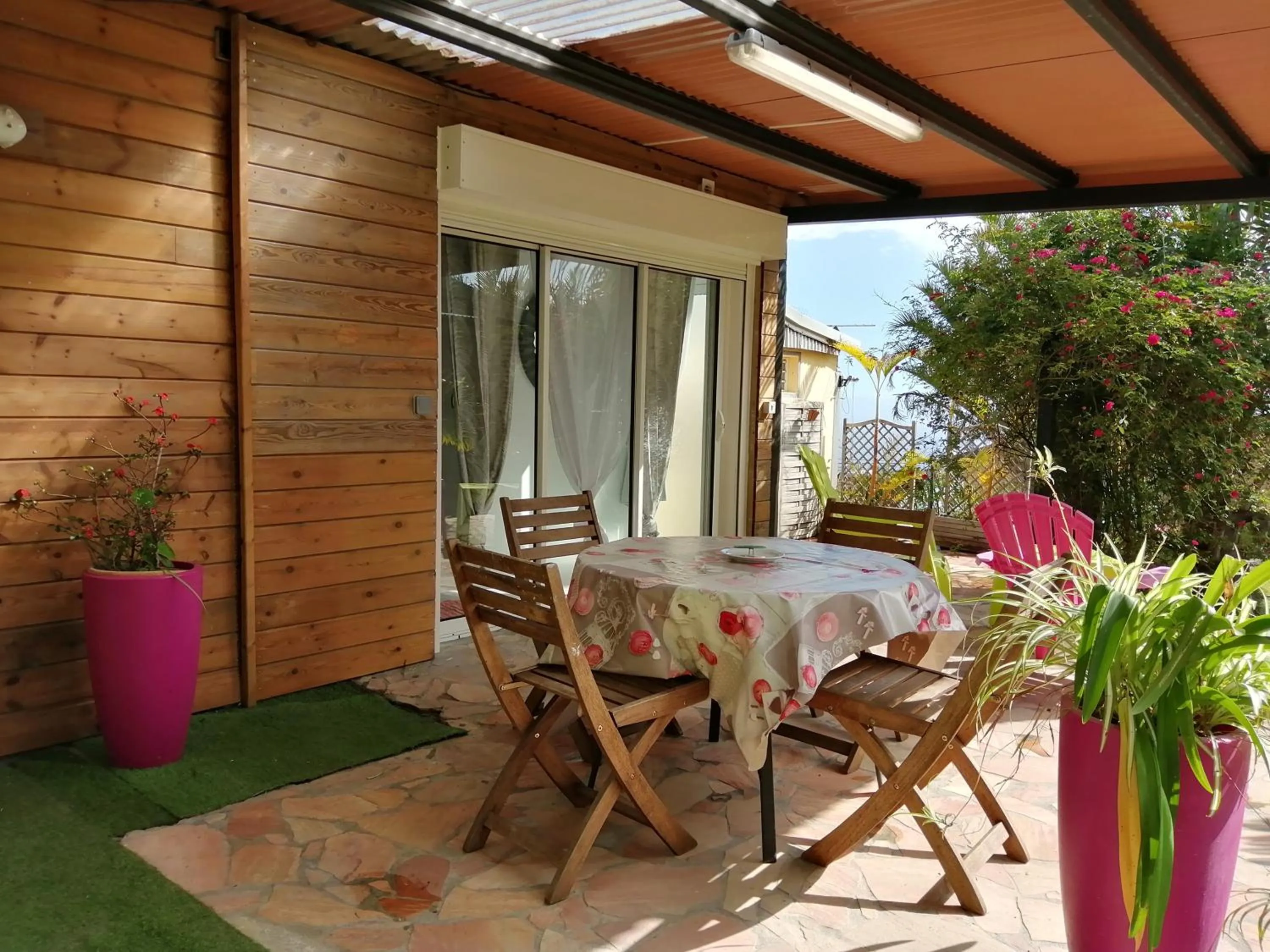 Patio in Les Gites Le Bambou - 3 étoiles - Les Avirons