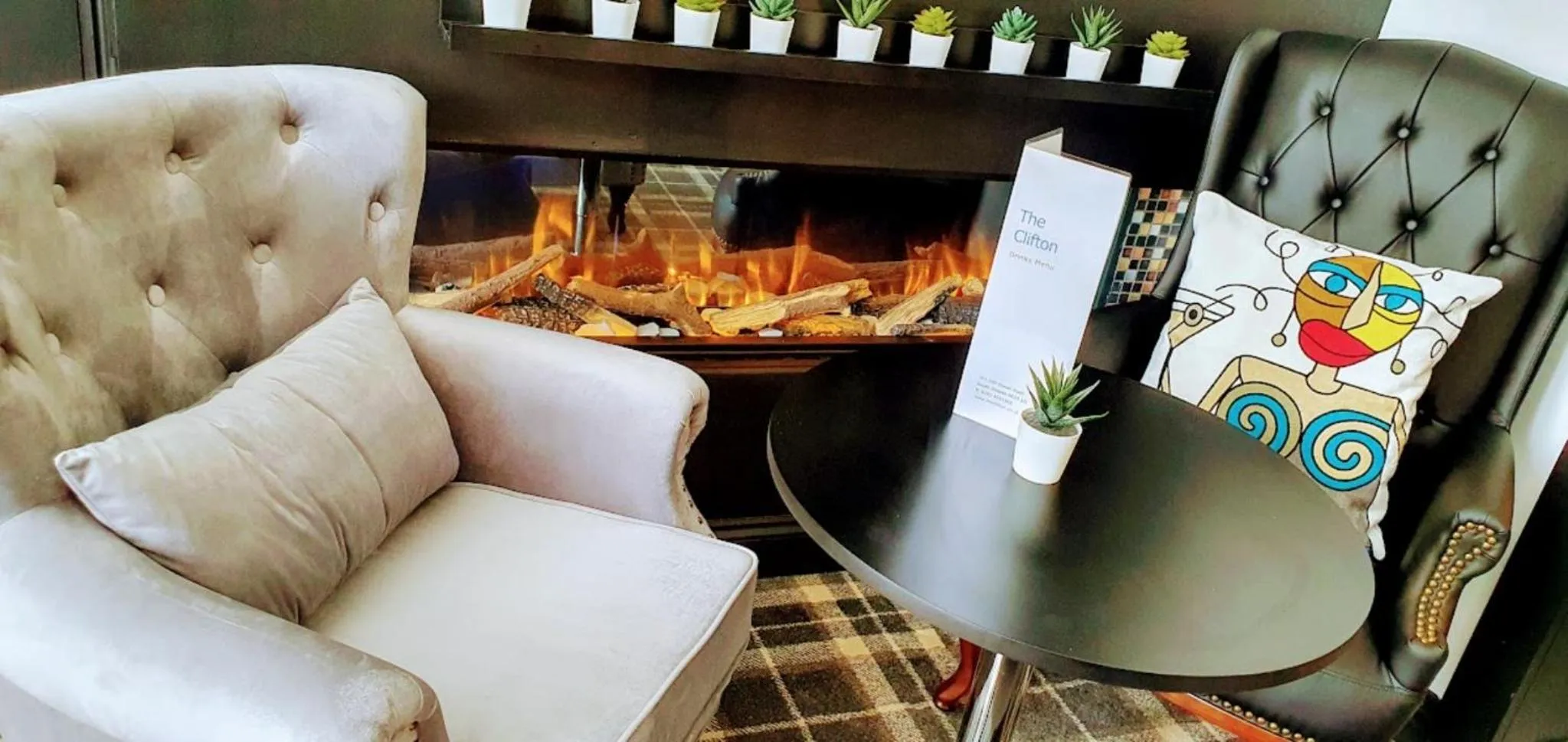 Lounge or bar in The Clifton