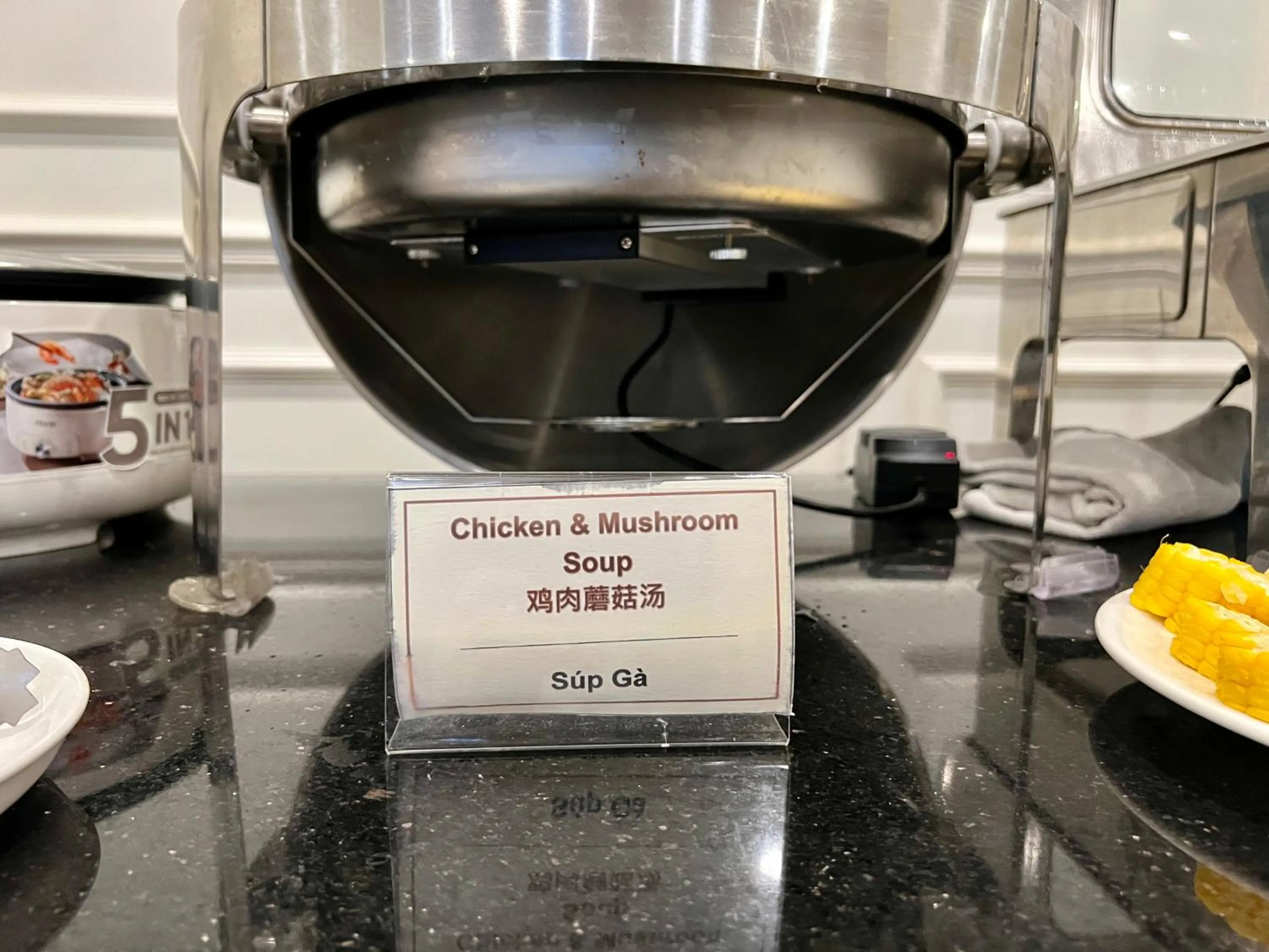 Paragon Noi Bai Pool And Best View Airport Hotel