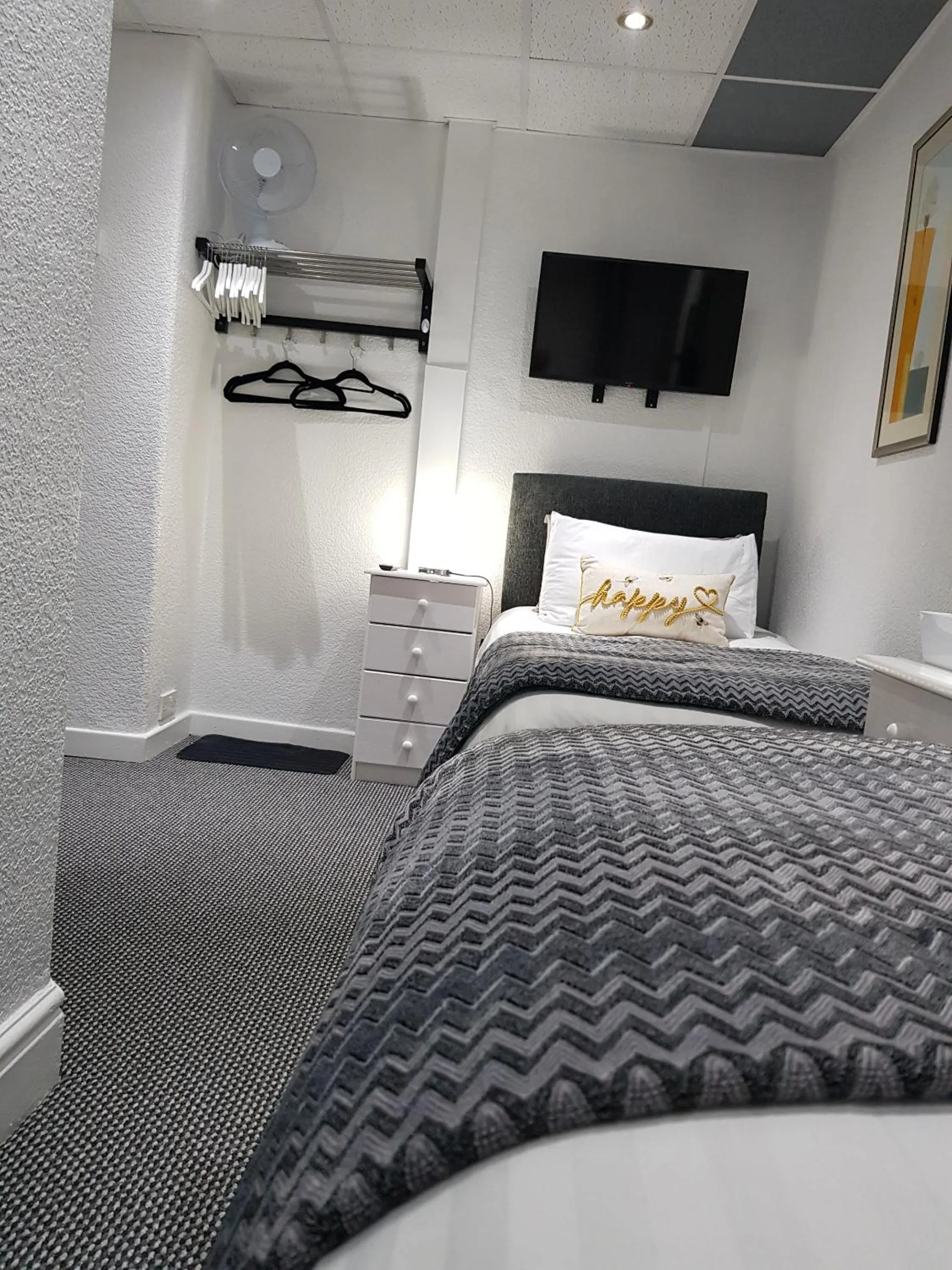 Bedroom, Bed in Rock Dene Hotel