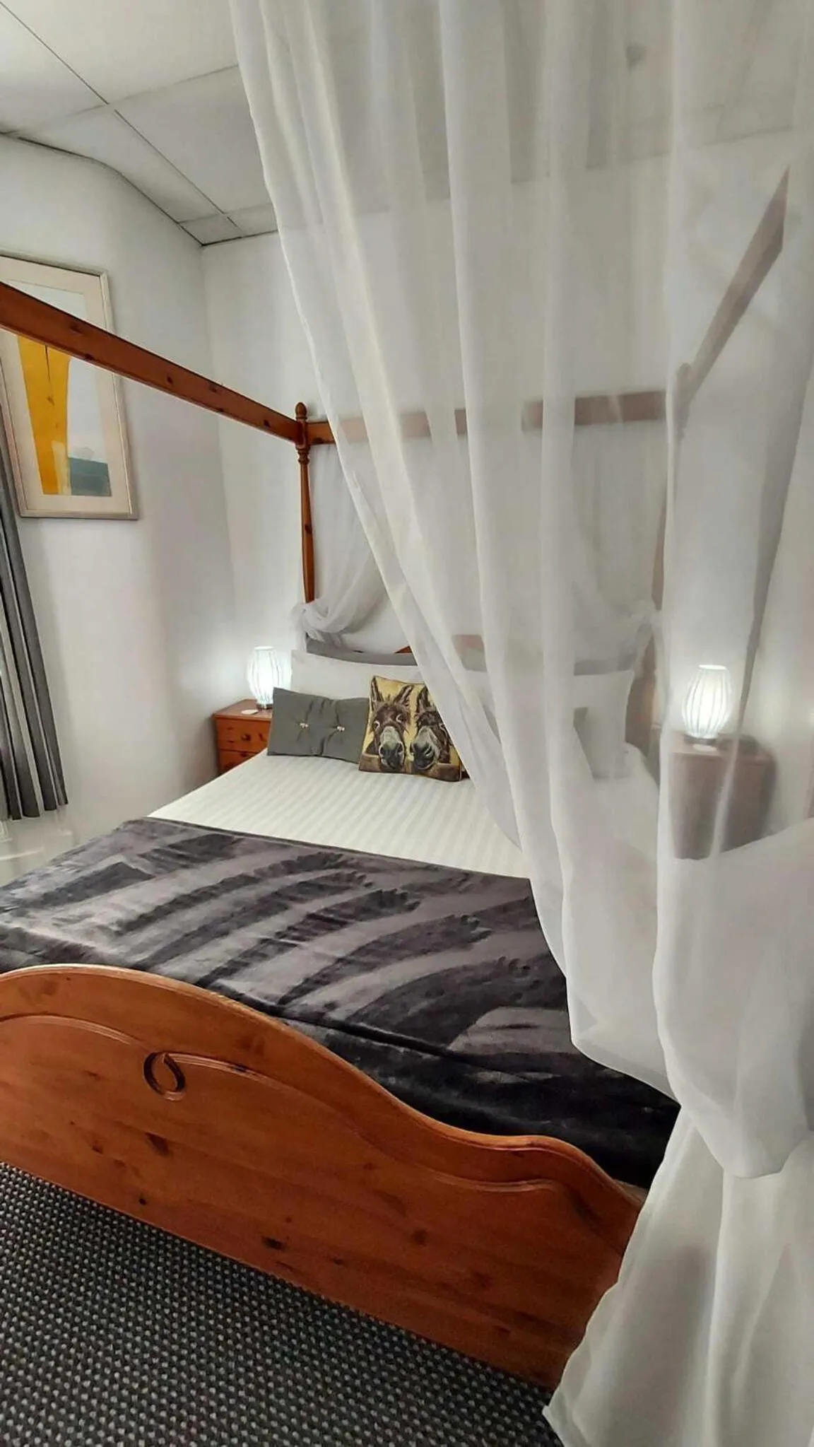 Bedroom, Bed in Rock Dene Hotel