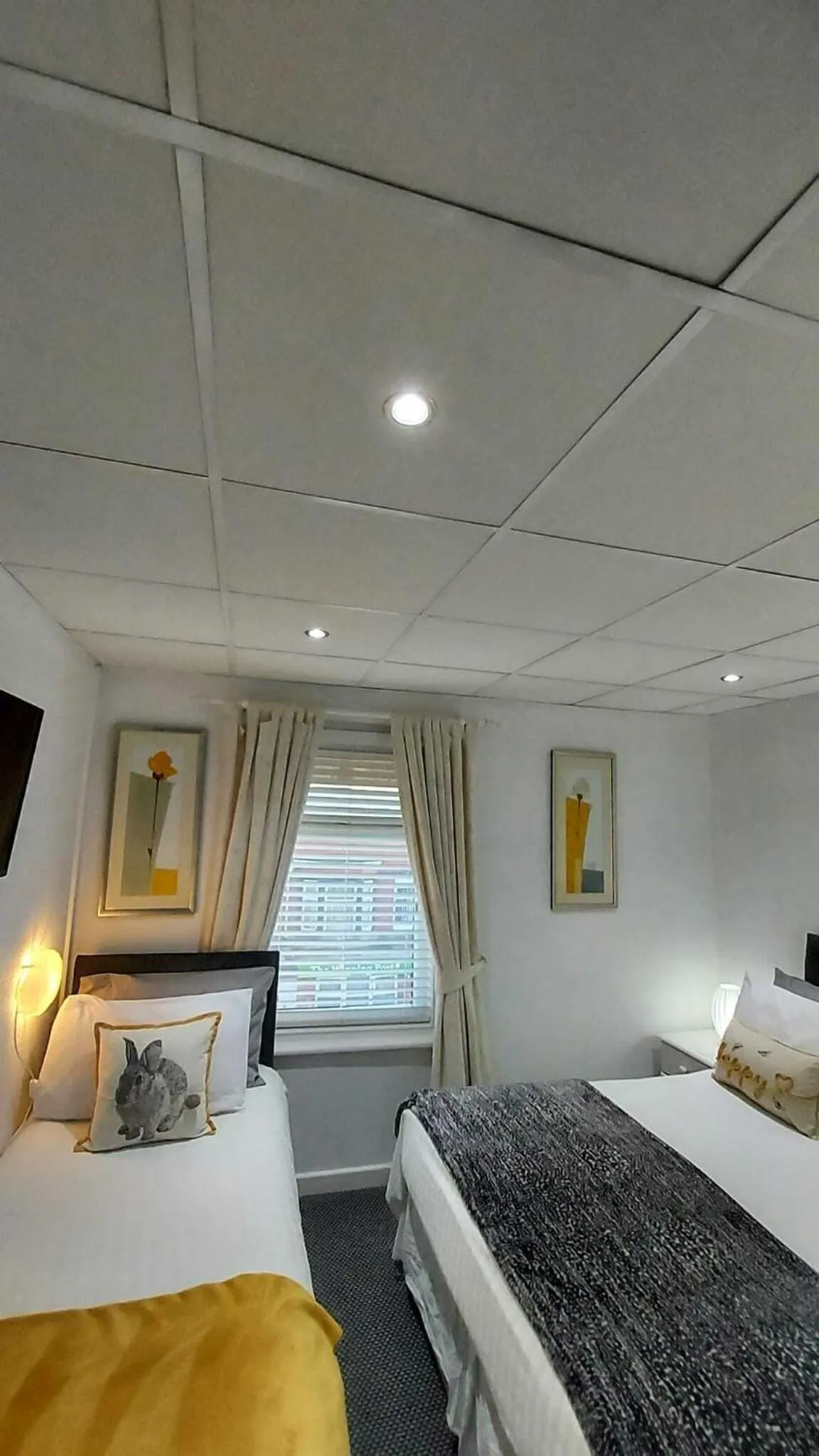 Bedroom, Bed in Rock Dene Hotel