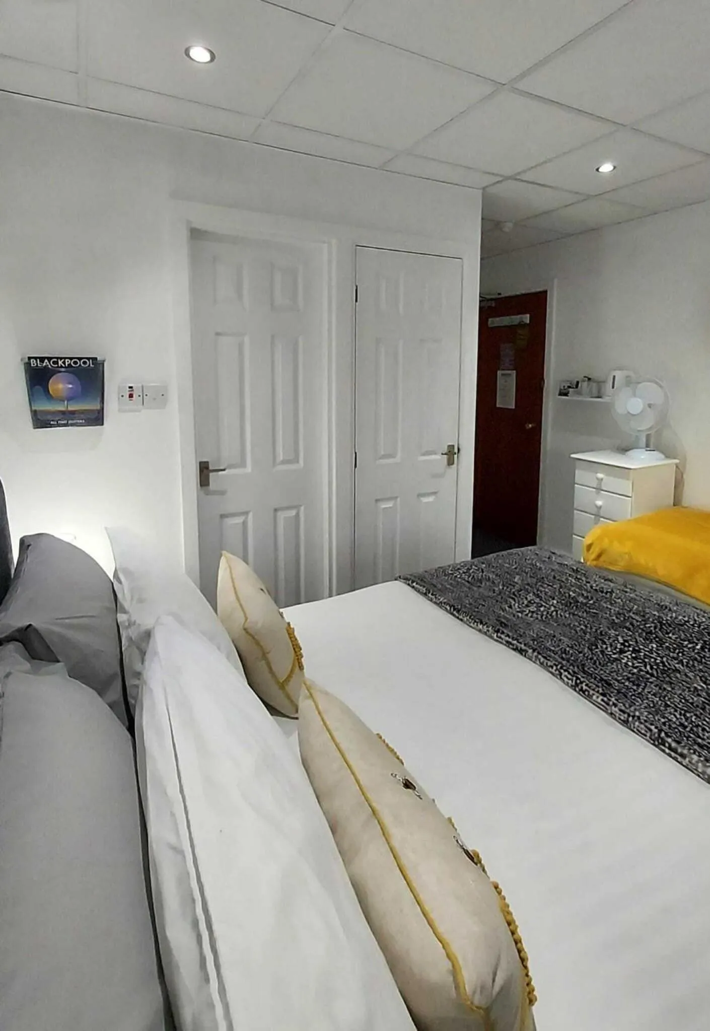 Bedroom, Bed in Rock Dene Hotel