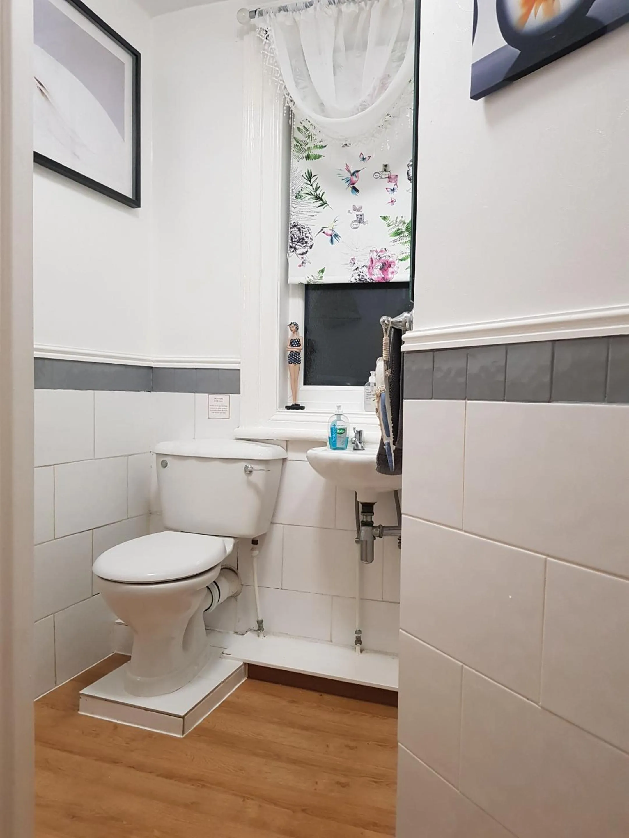 Bathroom in Rock Dene Hotel