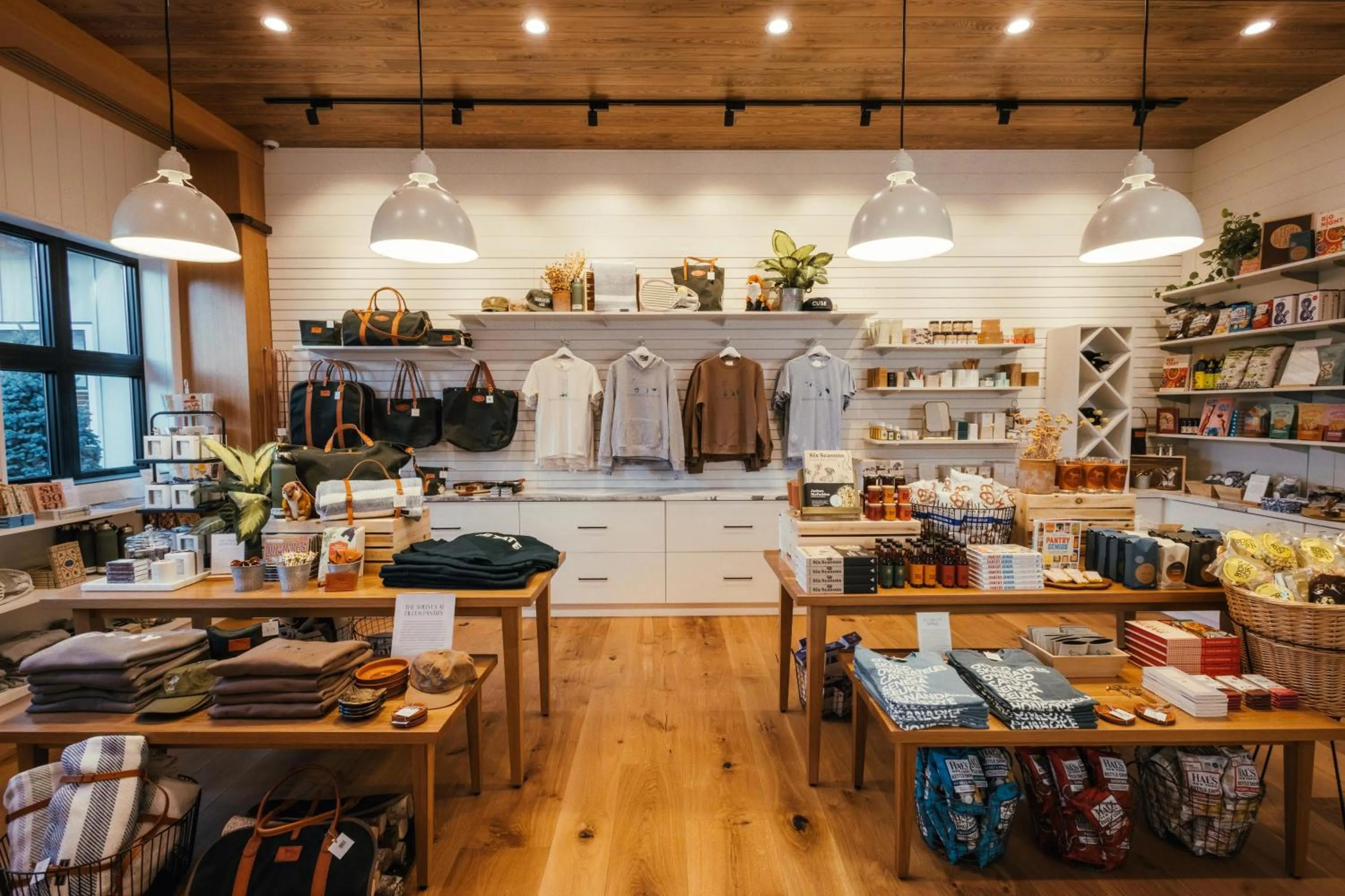 On-site shops in Skaneateles Fields Resort & Spa, Curio Collection By Hilton