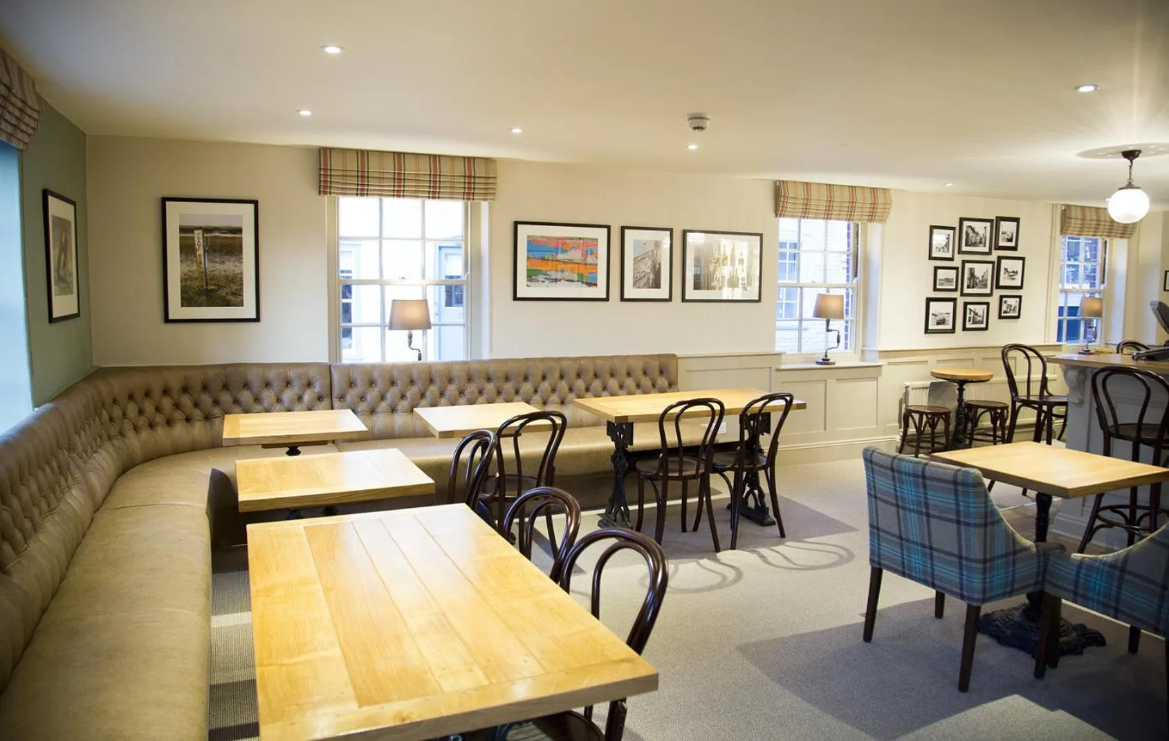 Restaurant/places to eat in The White Horse Blakeney
