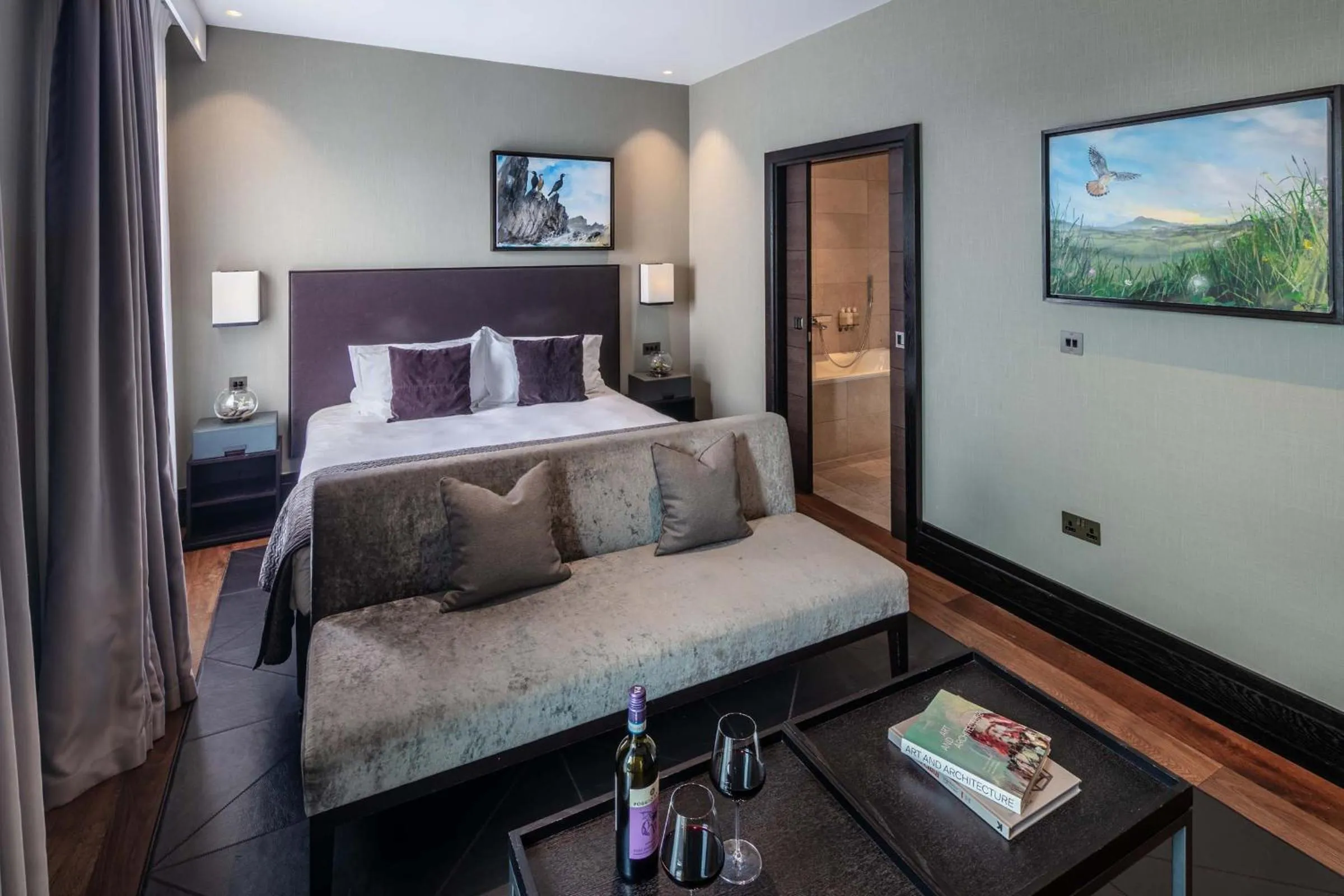 Bed in Twr y Felin Hotel