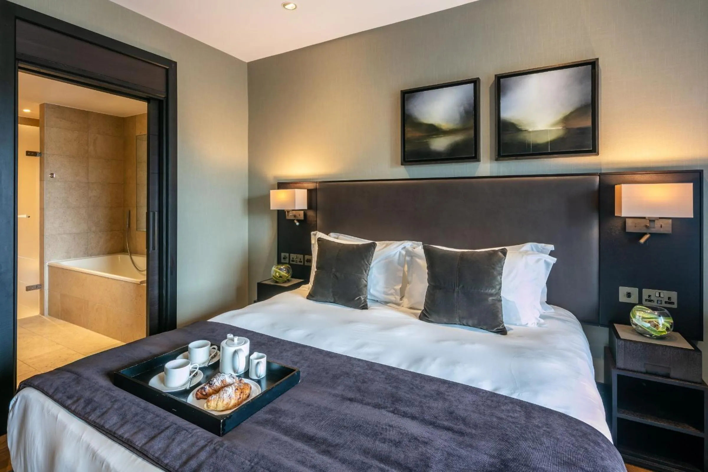 Bed in Twr y Felin Hotel