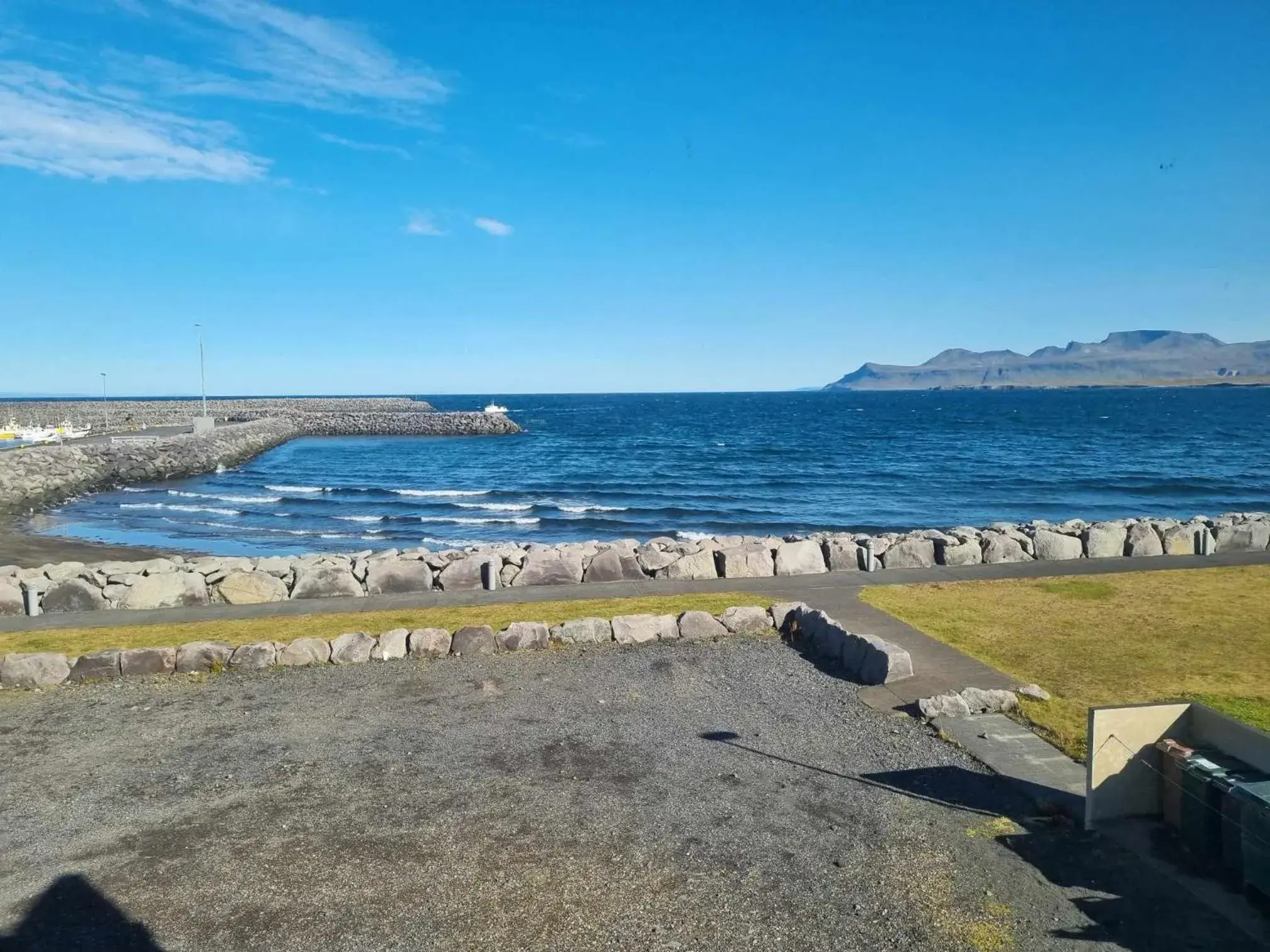 Quadruple Room with Private Bathroom in Við Hafið Oceanfront Guesthouse Quadruple Room with Private Bathroom in Við Hafið Oceanfront Guesthouse