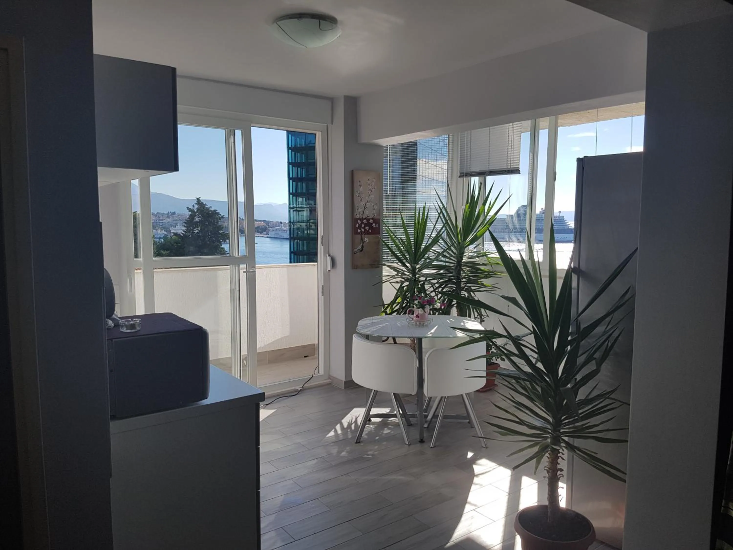 Communal kitchen in Apartments Kike&Ana