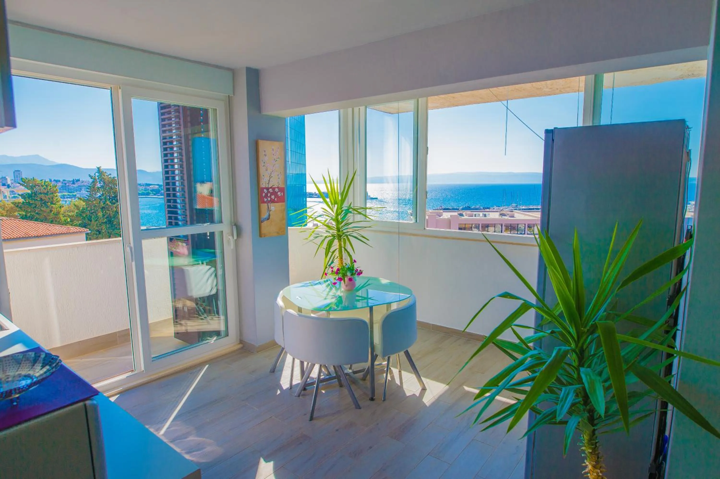 Communal kitchen in Apartments Kike&Ana