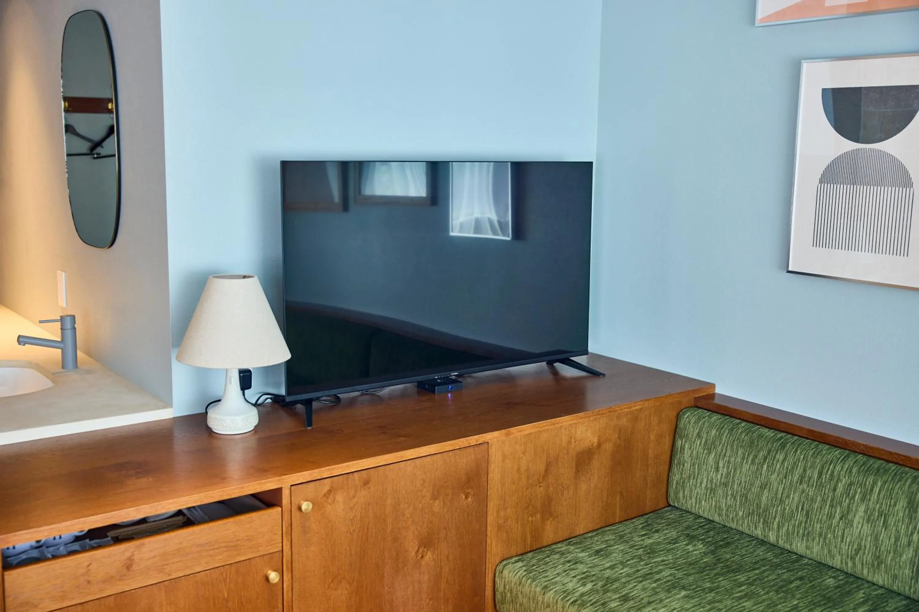 TV and multimedia in Hotel Vintage Tokyo Meguro Fudomae