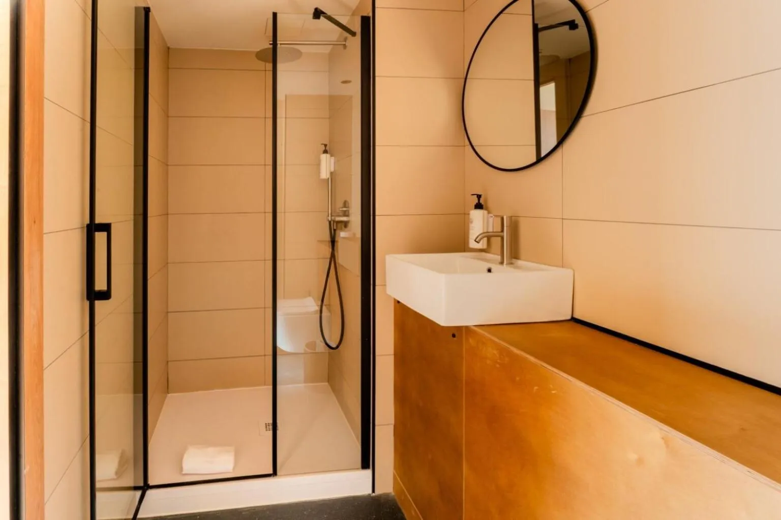 Bathroom in easyHotel Valencia Ciutat Vella