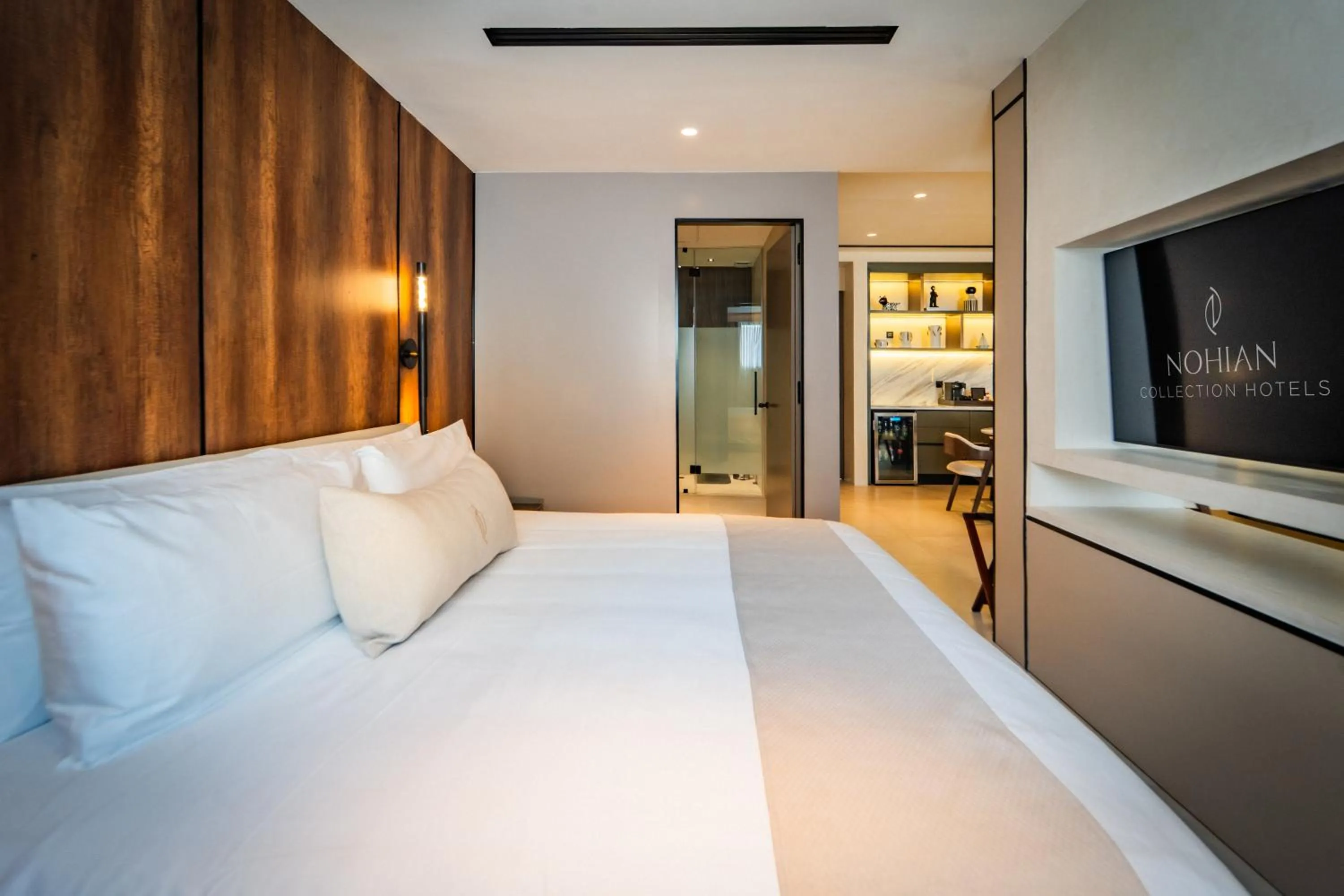 Photo of the whole room, Bed in Nohian Collection Hotels