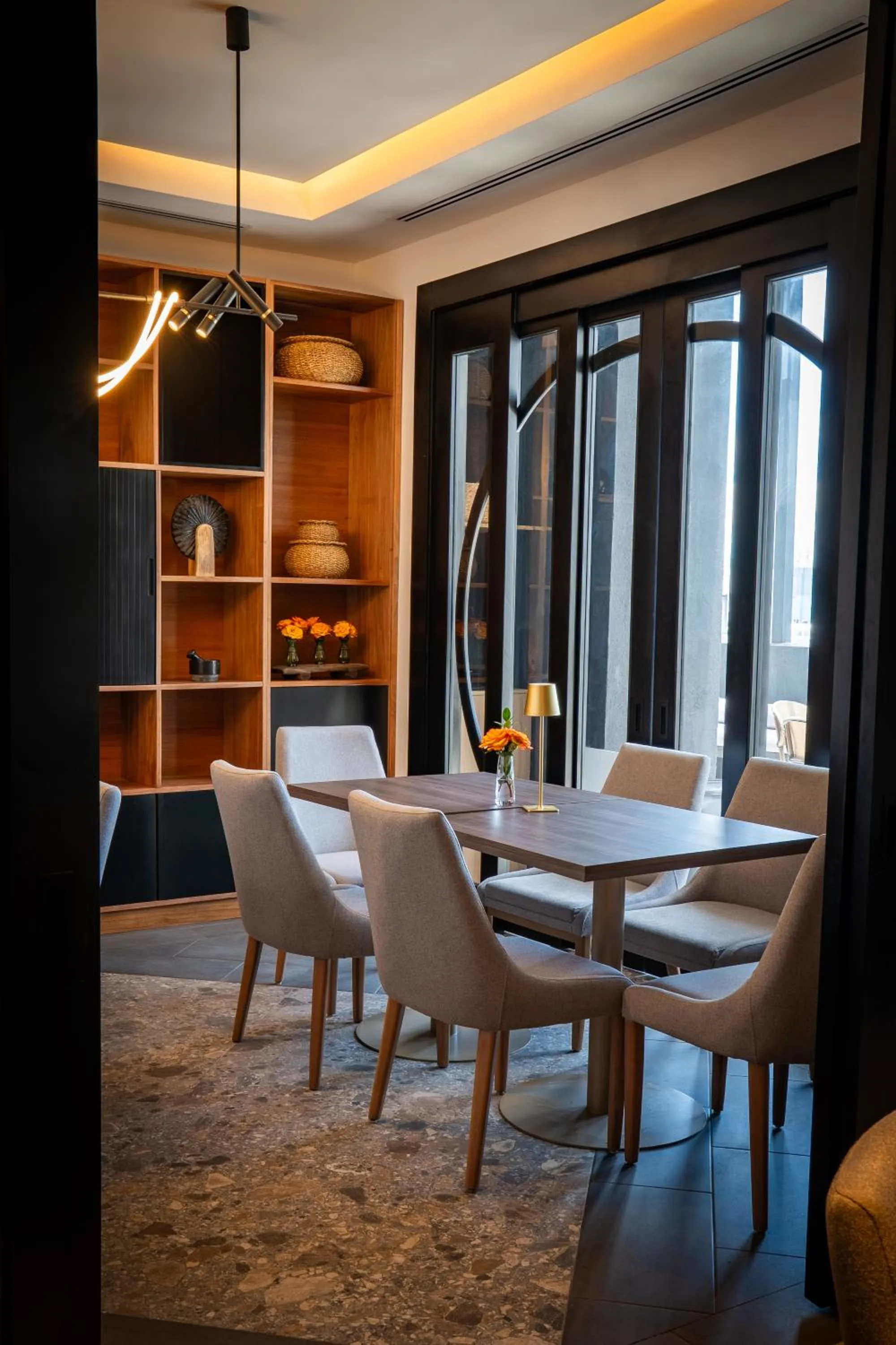 Restaurant/places to eat in Nohian Collection Hotels