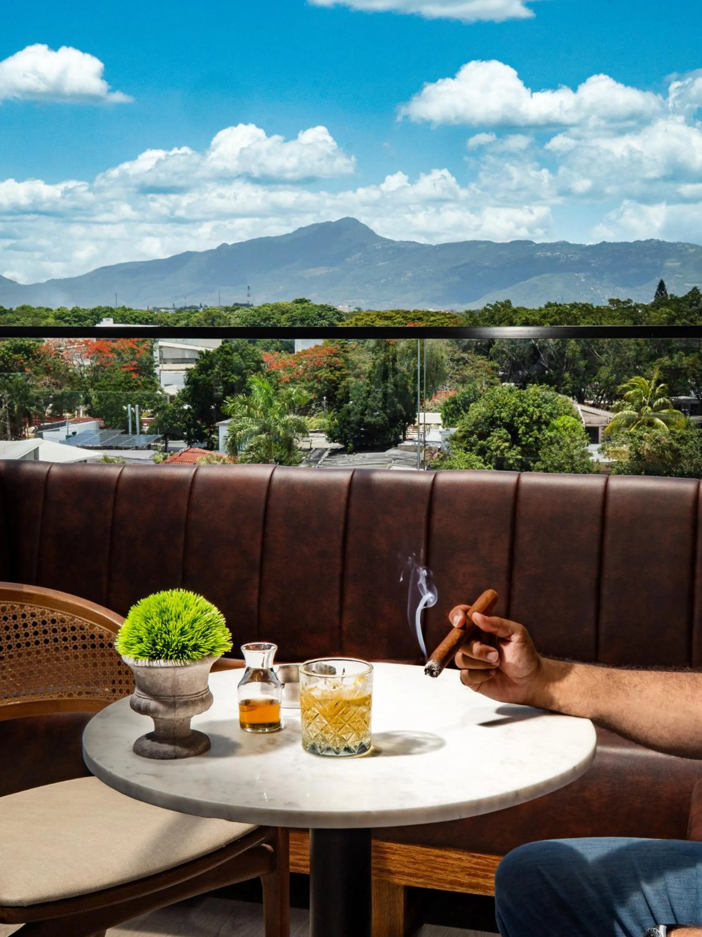 Restaurant/places to eat in Nohian Collection Hotels