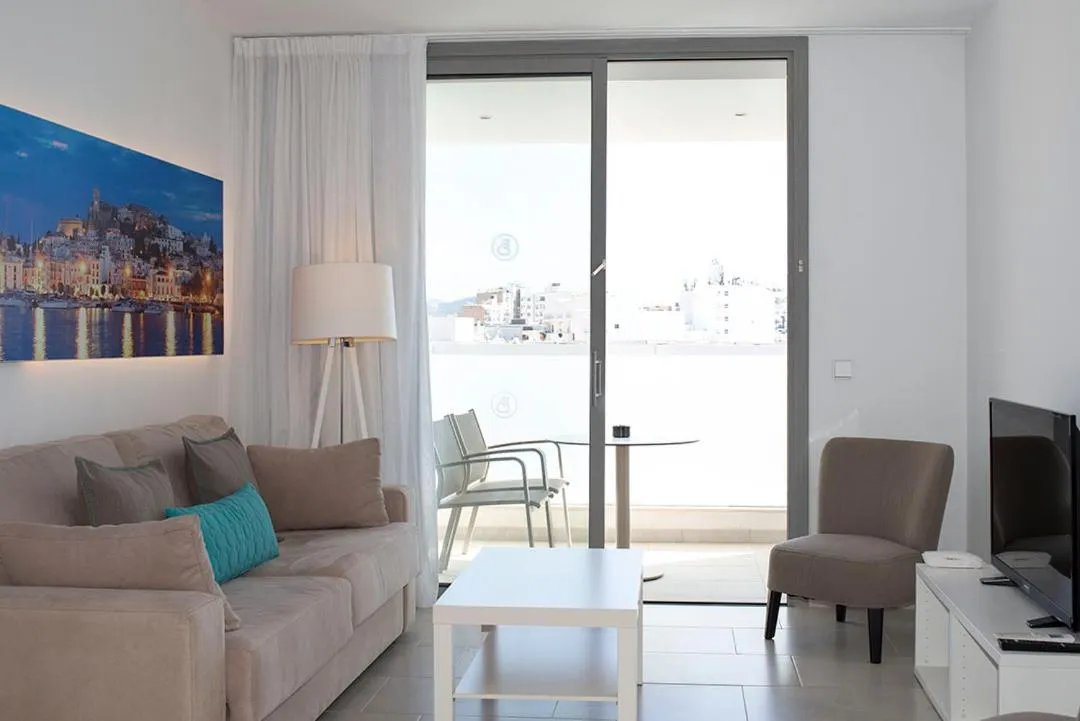 Living room in Apartaments B-Llobet Sun & Confort