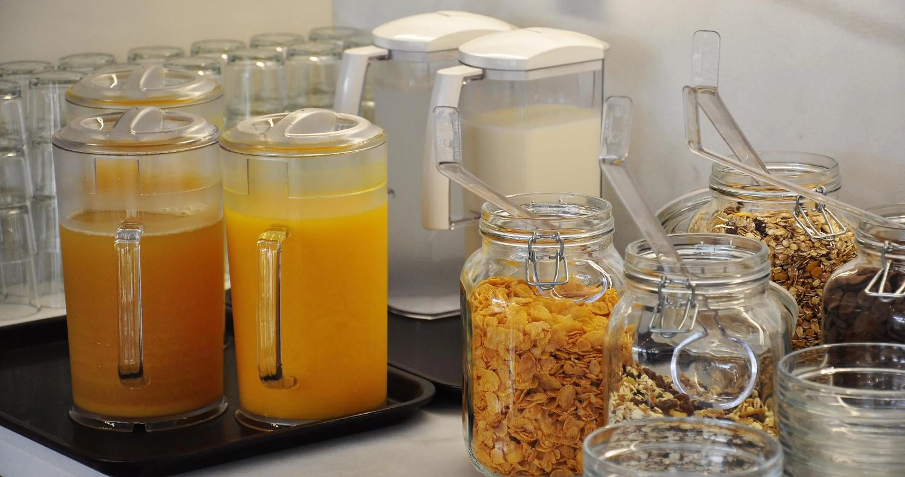 Restaurant/places to eat in Apartaments B-Llobet Sun & Confort