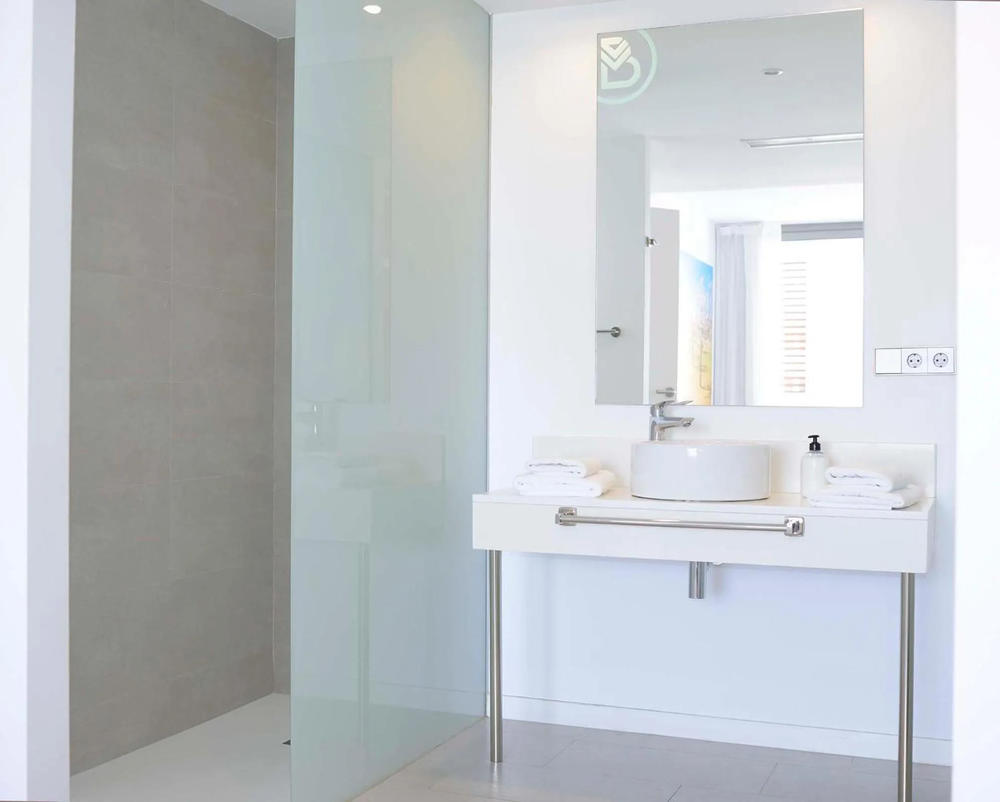 Bathroom in Apartaments B-Llobet Sun & Confort