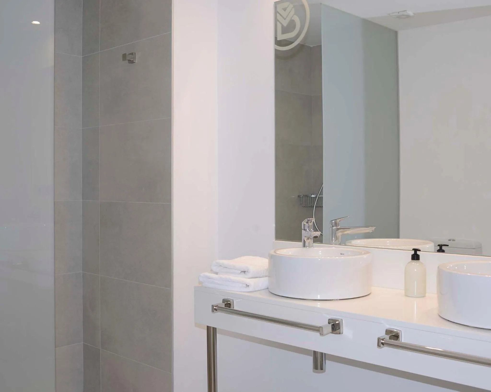 Bathroom in Apartaments B-Llobet Sun & Confort