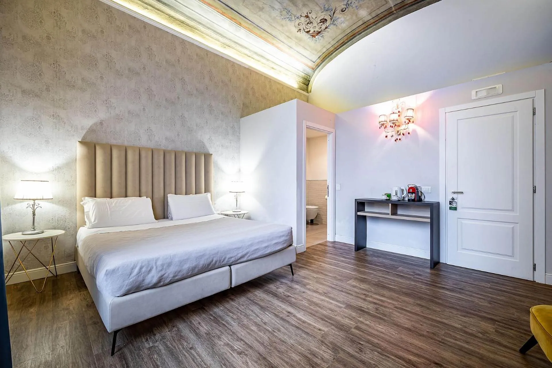 Bathroom, Bed in La Torre del Cestello - Residenza d'epoca