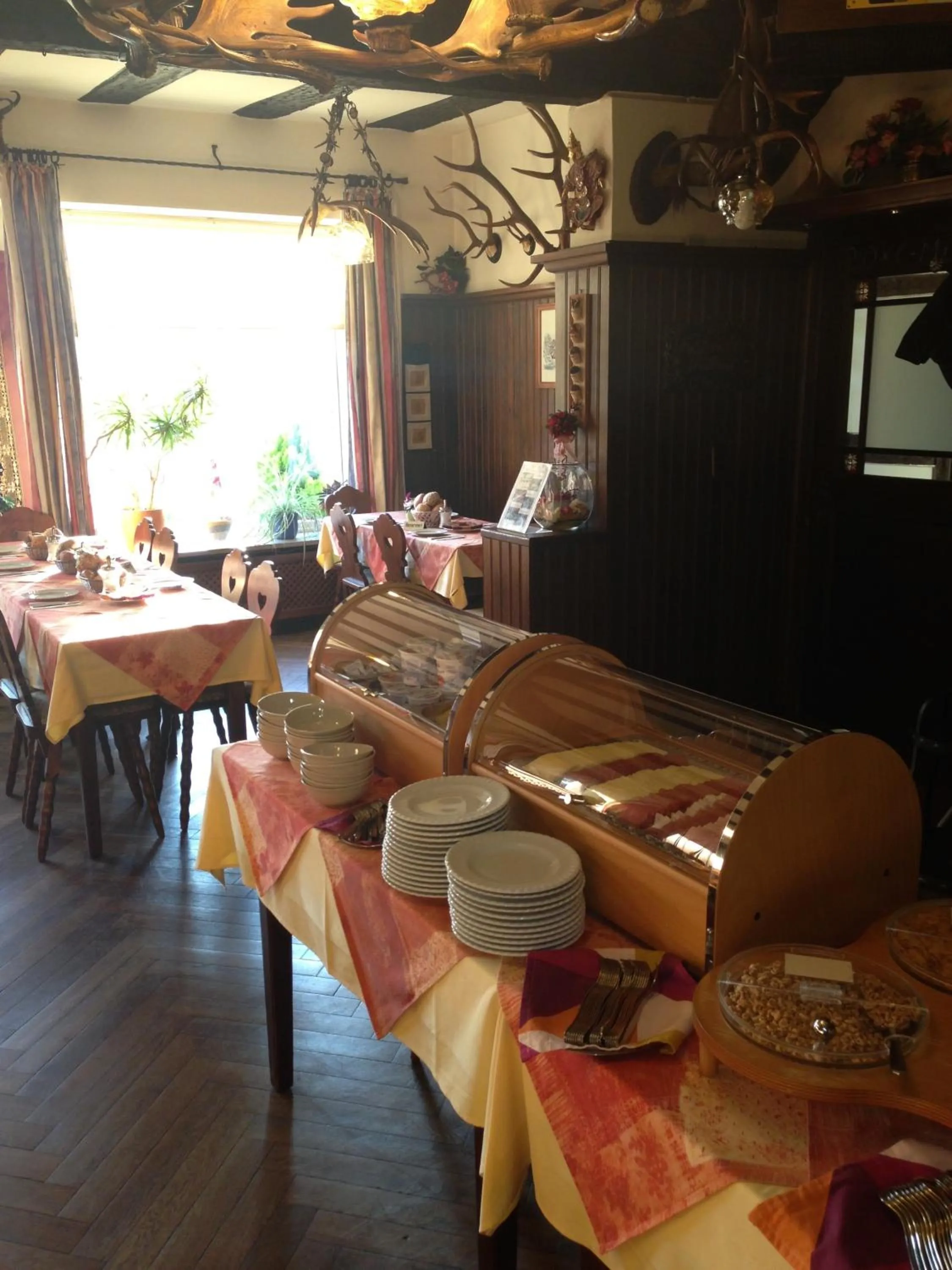 Food and drinks in Hotel Cafe Lieb