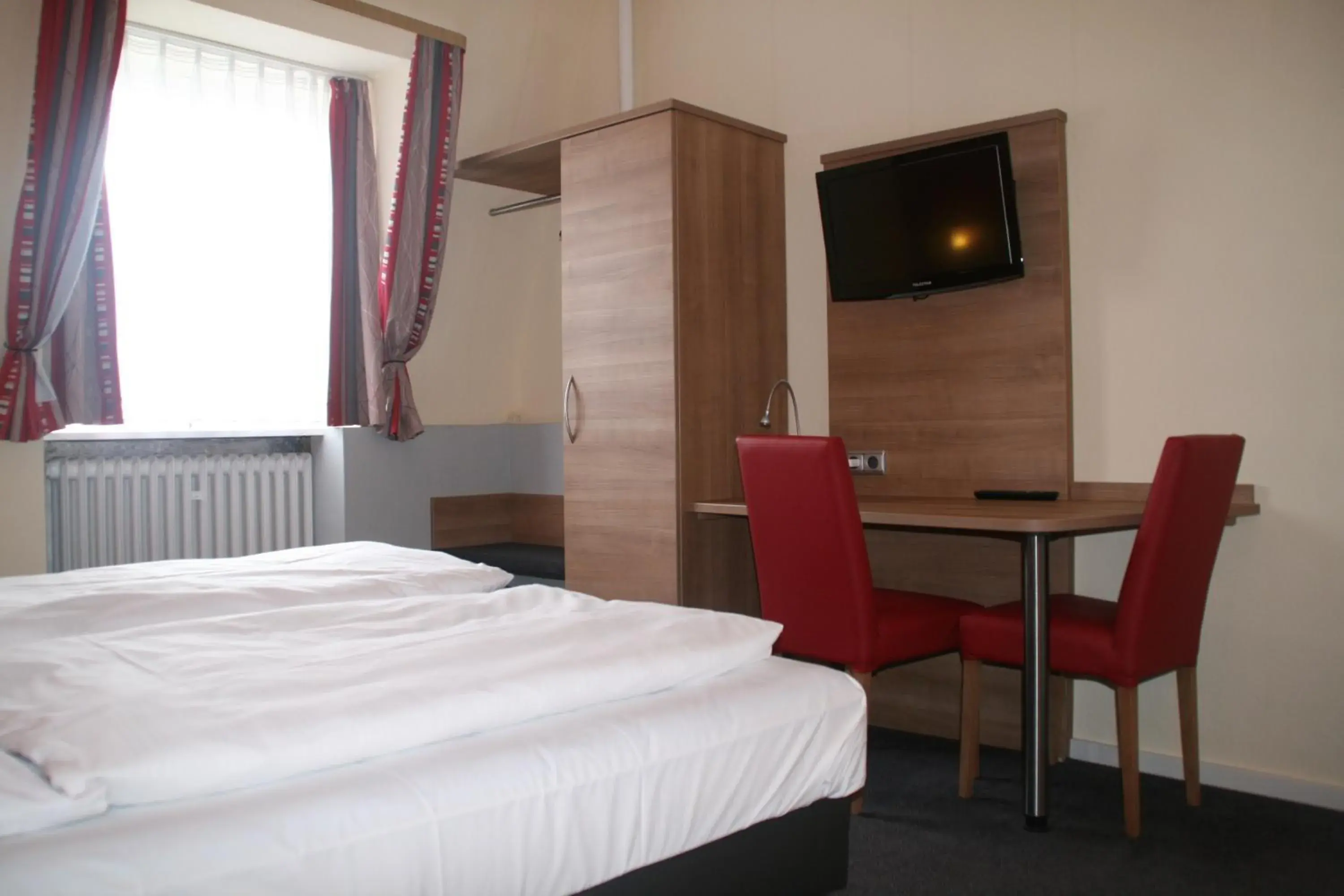 Standard Double Room with Shared Bathroom in Hotel Cafe Lieb Standard Double Room with Shared Bathroom in Hotel Cafe Lieb