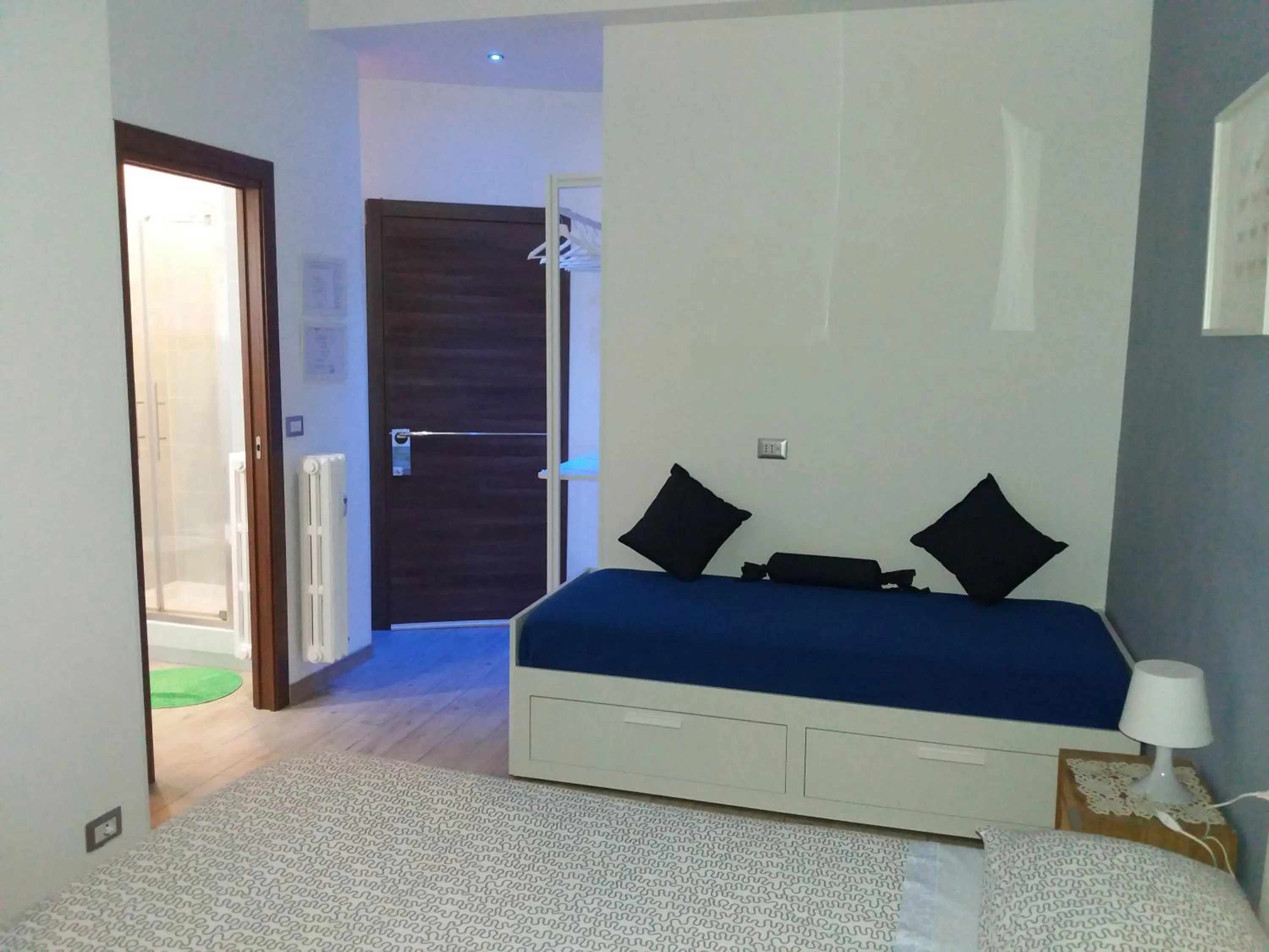 Other, Bed in Gloria Vatican Bijou