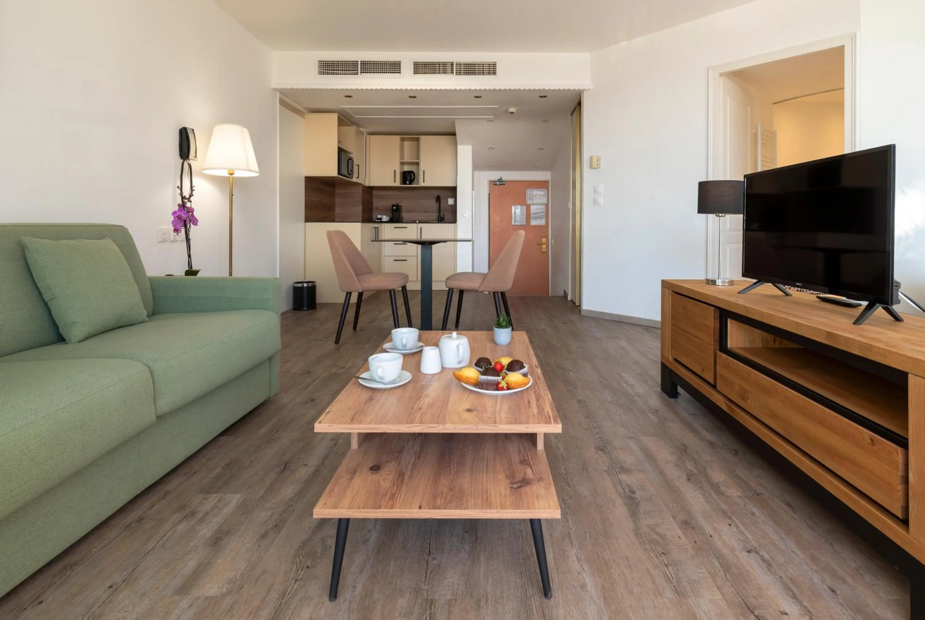 TV and multimedia in Résidence Cap Winston