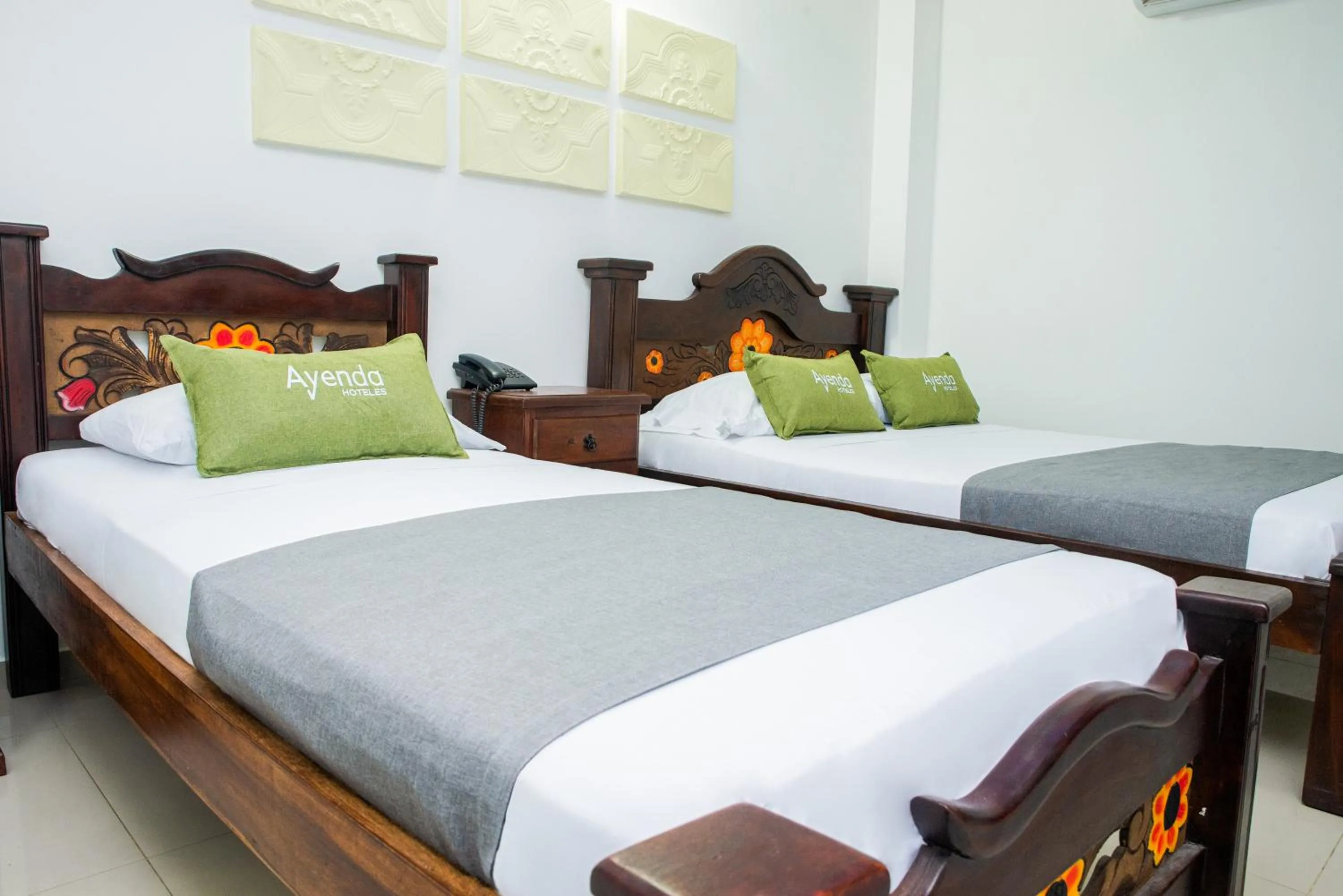 Bed in Ayenda 1315 Candiac