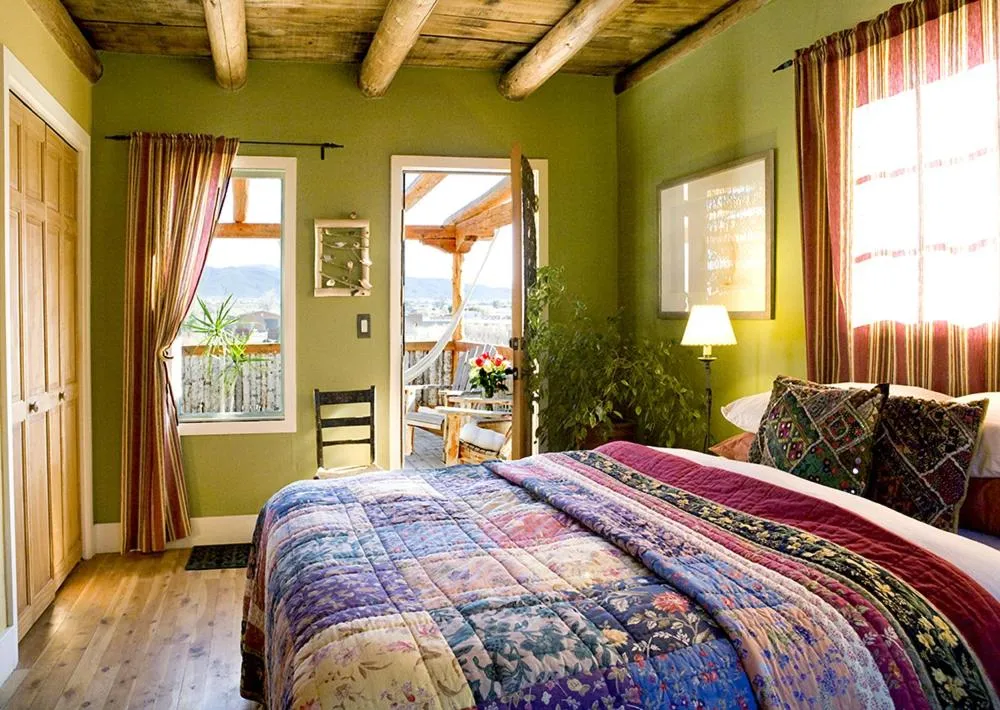 Bed in Casa Gallina - An Artisan Inn