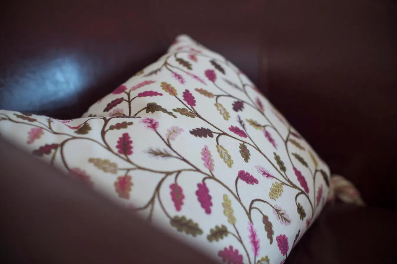 Communal lounge/ TV room in Trewern Arms