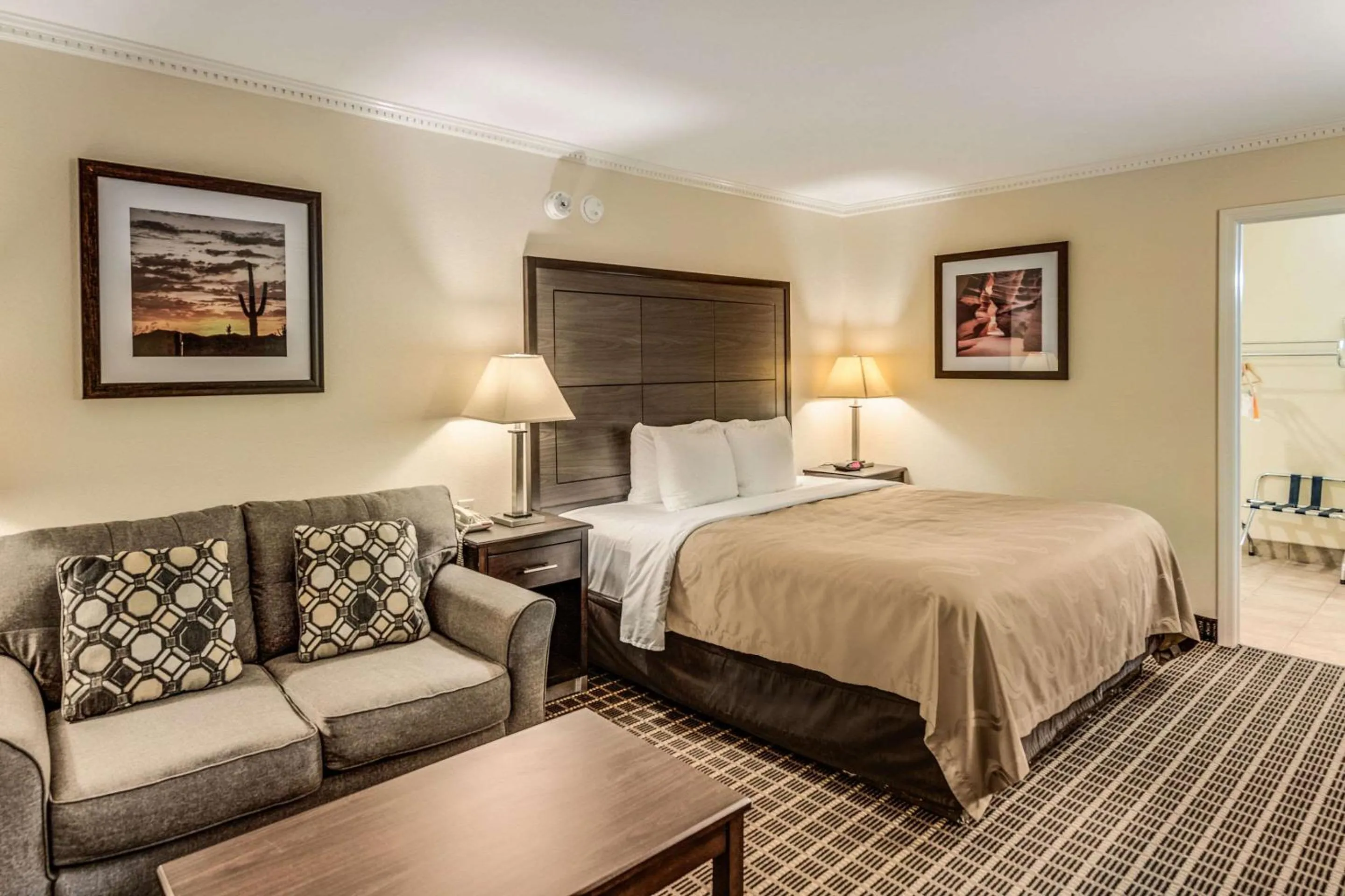 Bedroom, Bed in Quality Inn Ozona I-10