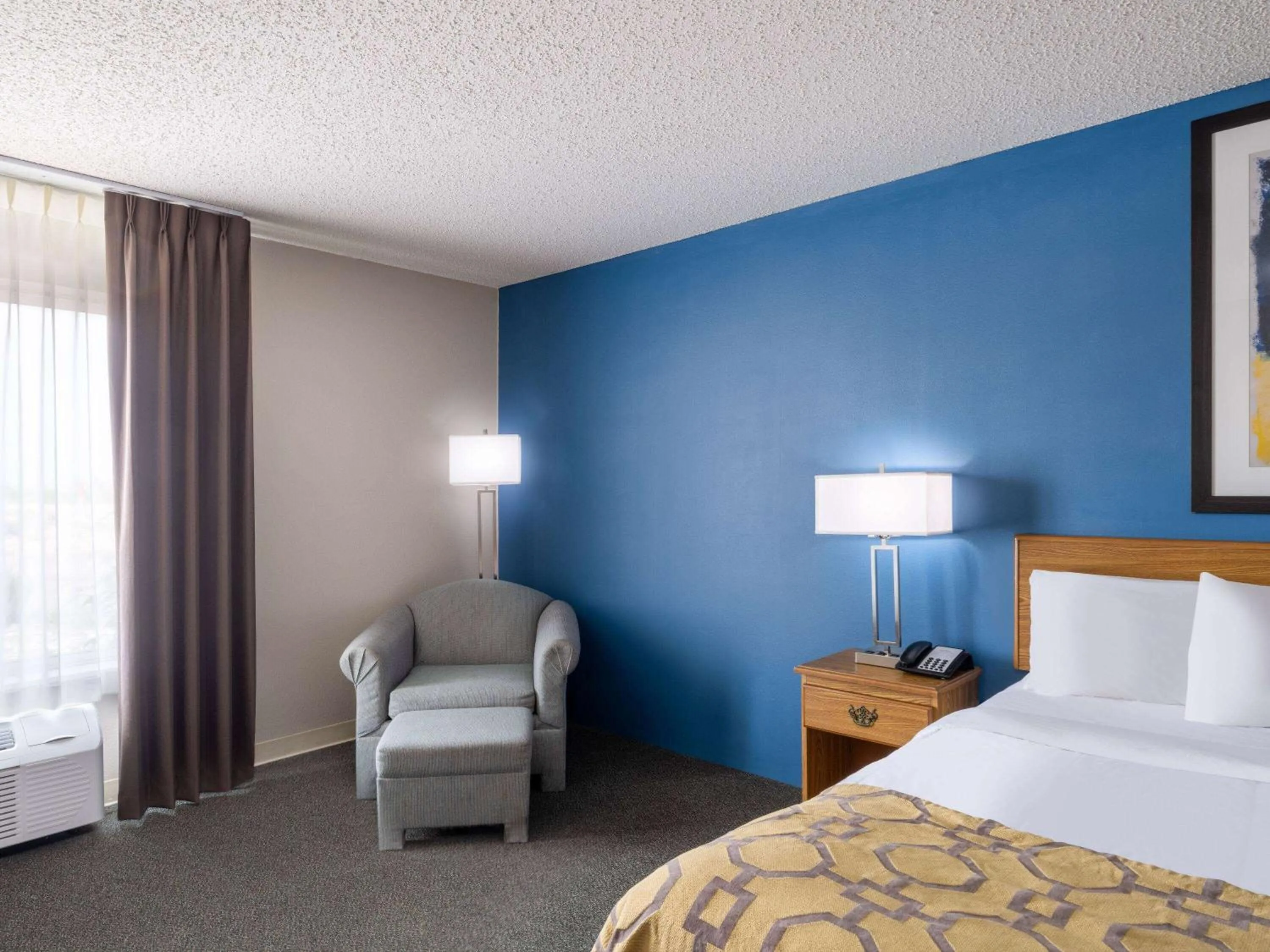 Photo of the whole room in Baymont by Wyndham Limon