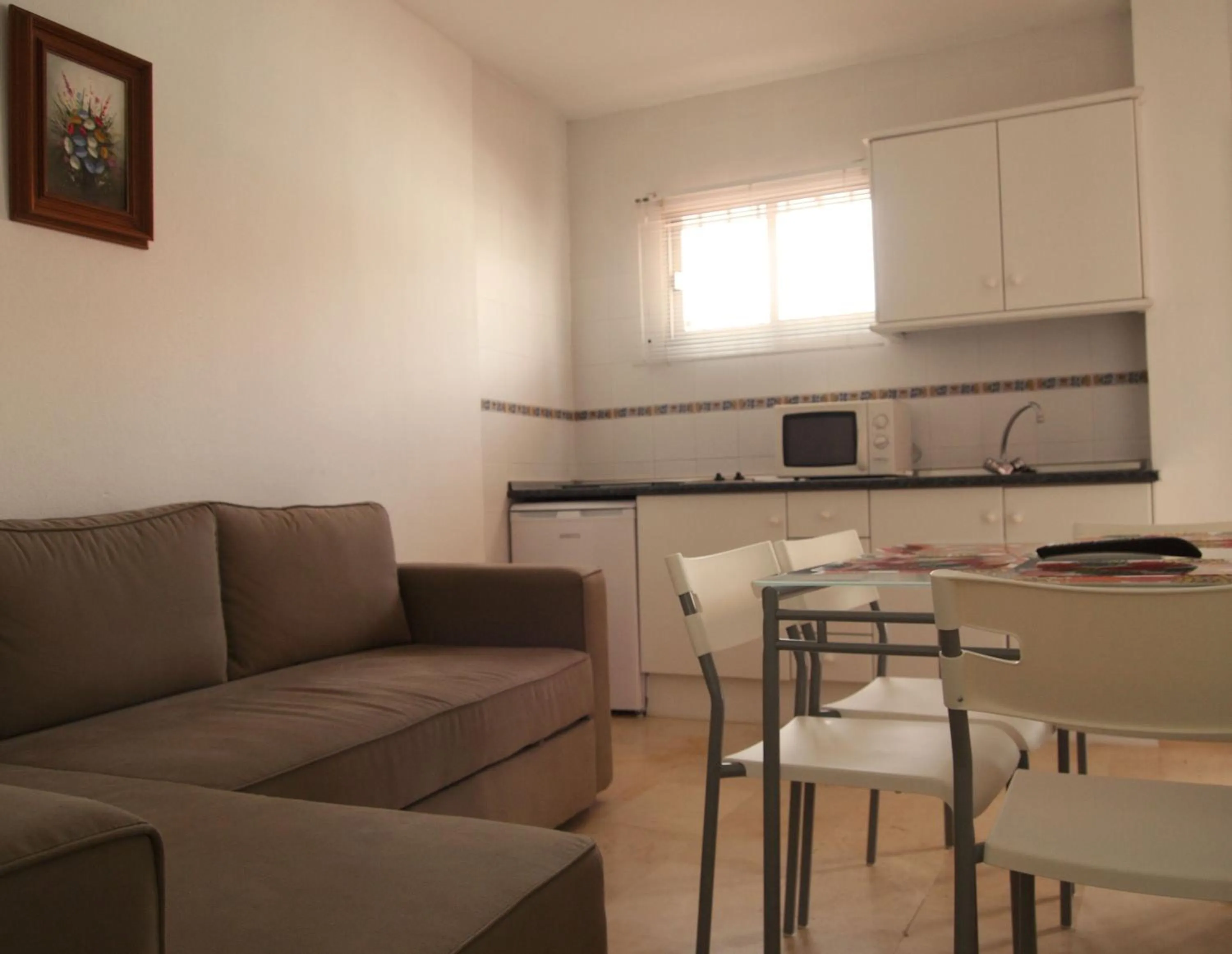 Kitchen or kitchenette in Hostal Tres Soles